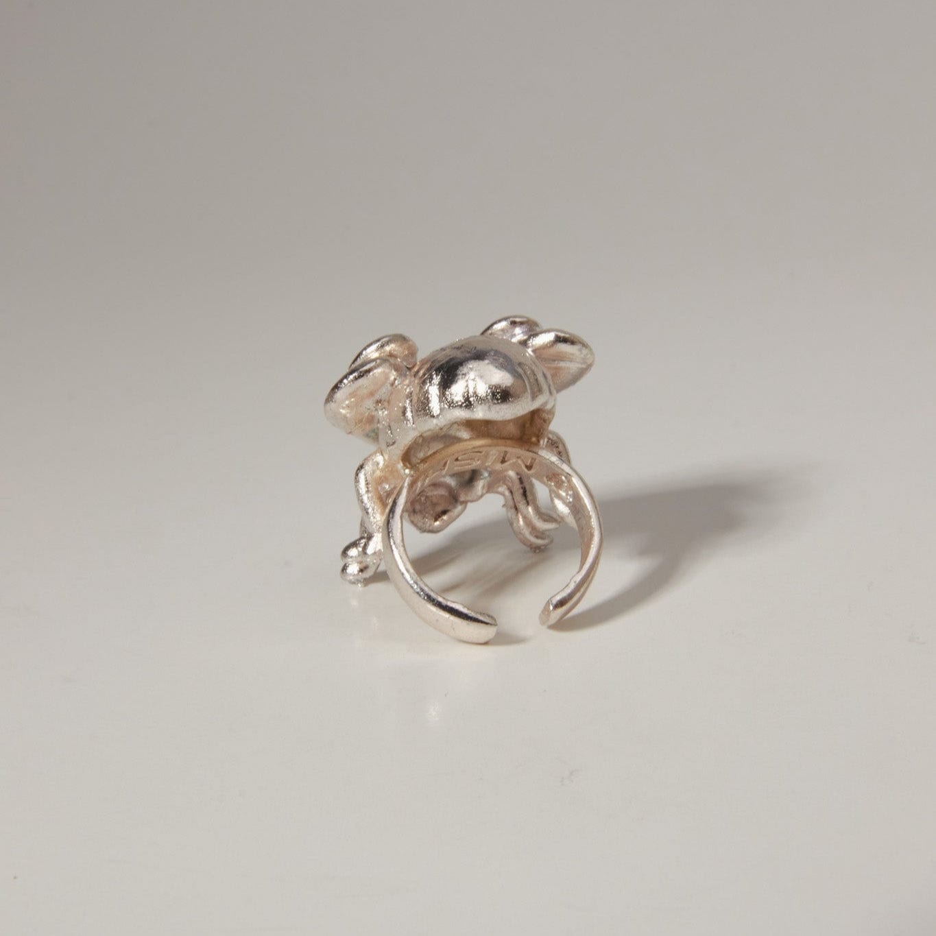 Bee Ring - imagen 1