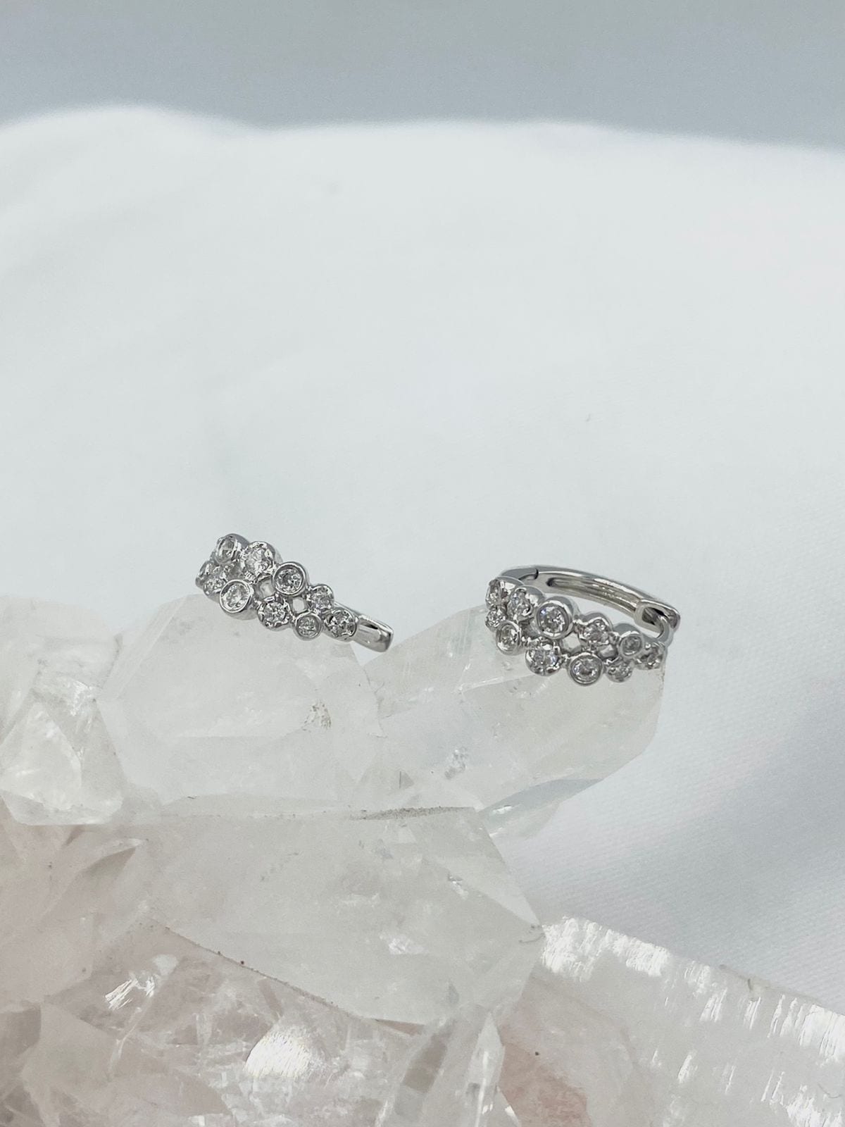 Aretes Diamantes estilo candongas en Oro Blanco 18K #1 - imagen 1