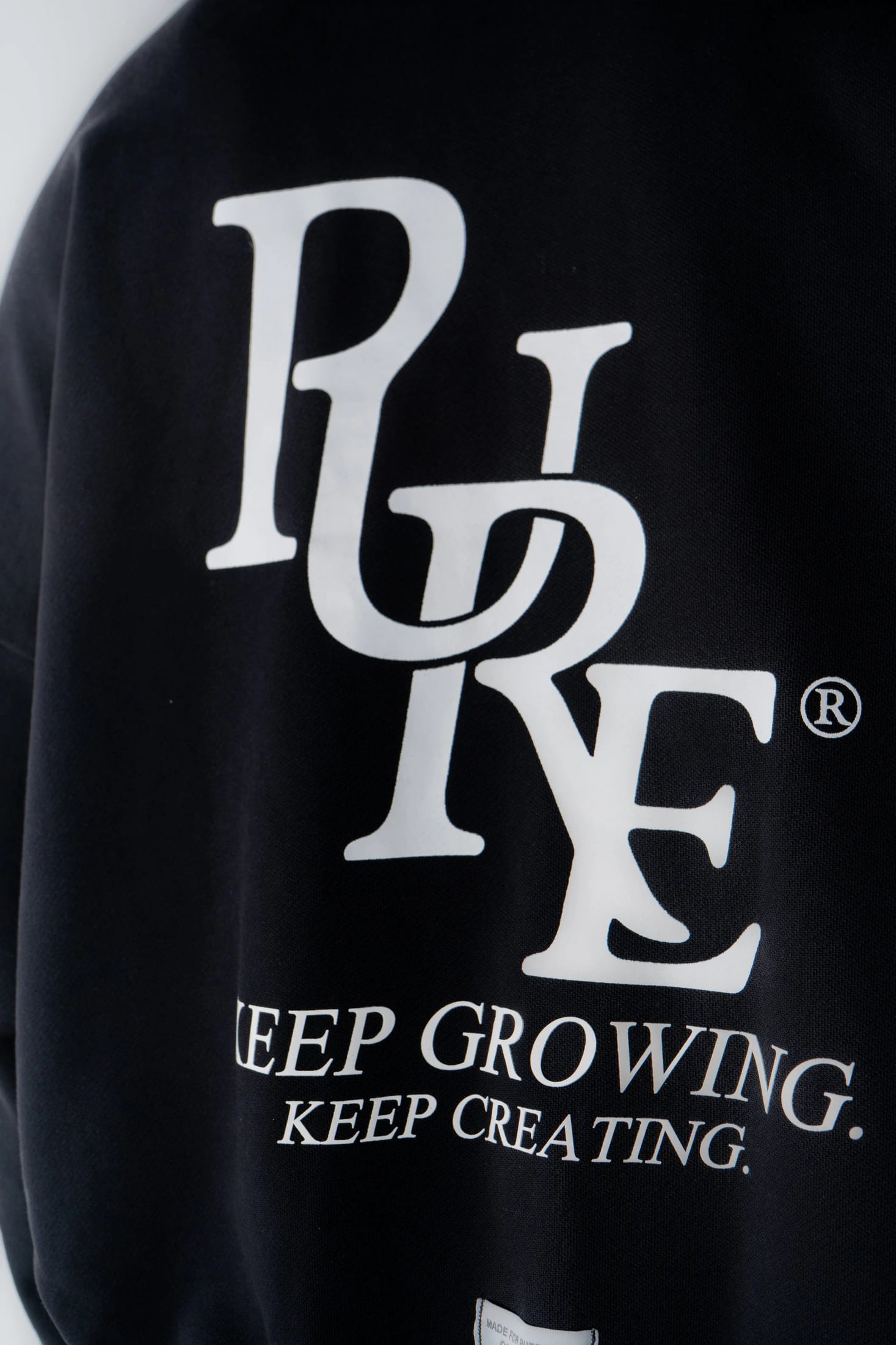 Basic Black Hoodie - imagen 8