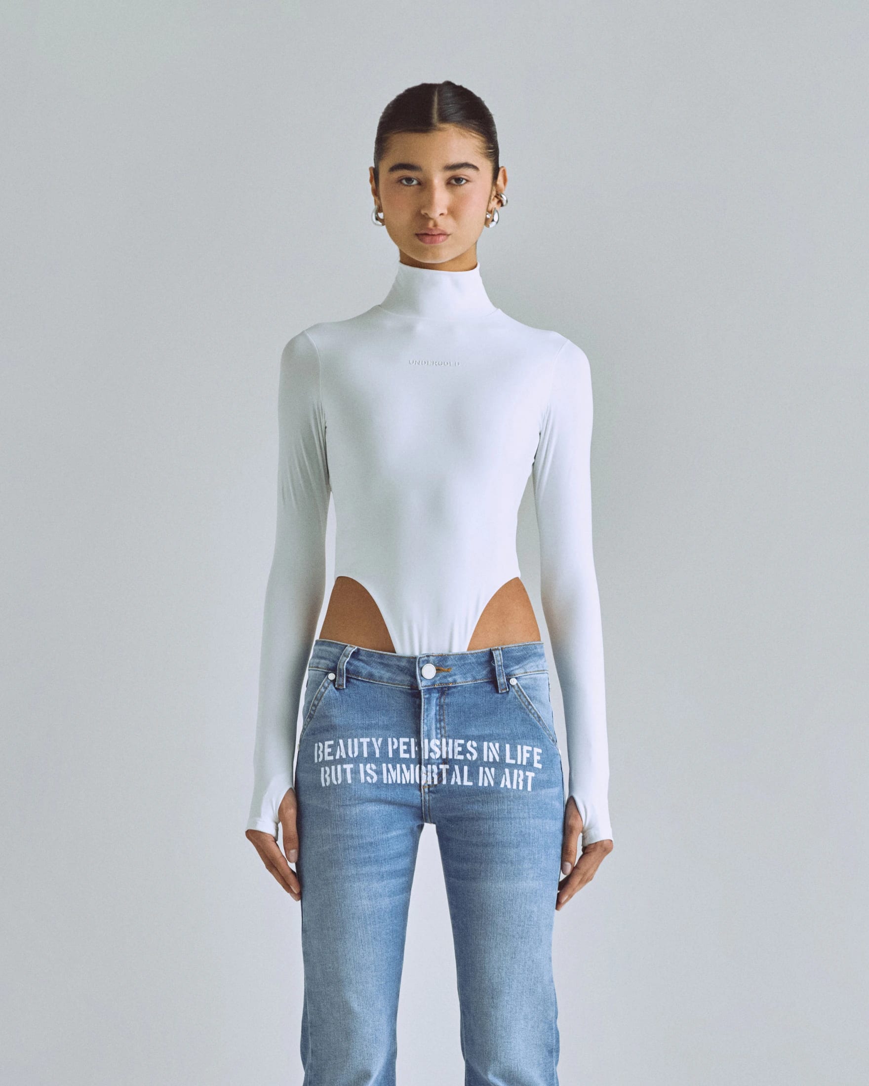 Basics Turtleneck Backless Body White - imagen 3
