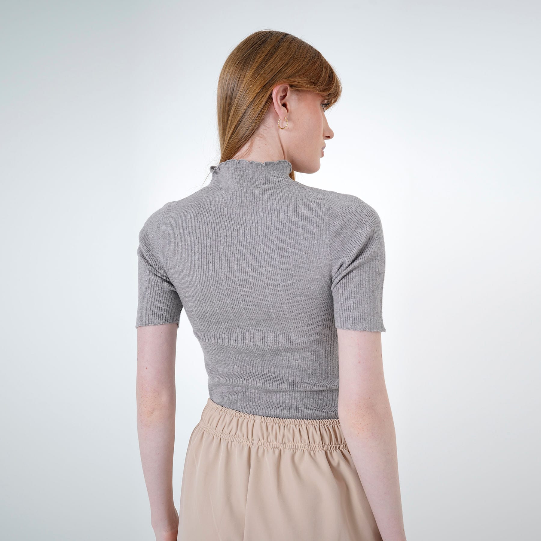 Sweater canale cuello alto manga corta - imagen 2
