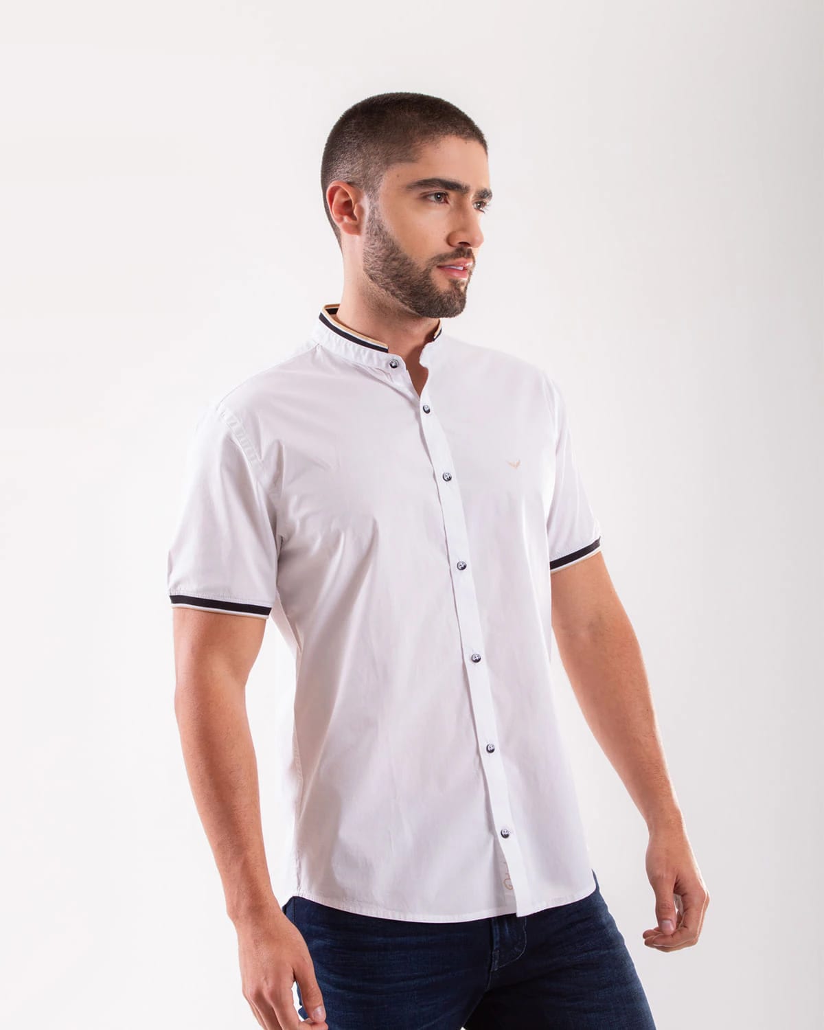 Camisa blanca manga corta para hombre - imagen 13