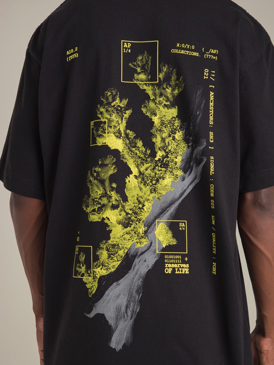 PRISMA BLACK T-SHIRT - imagen 4