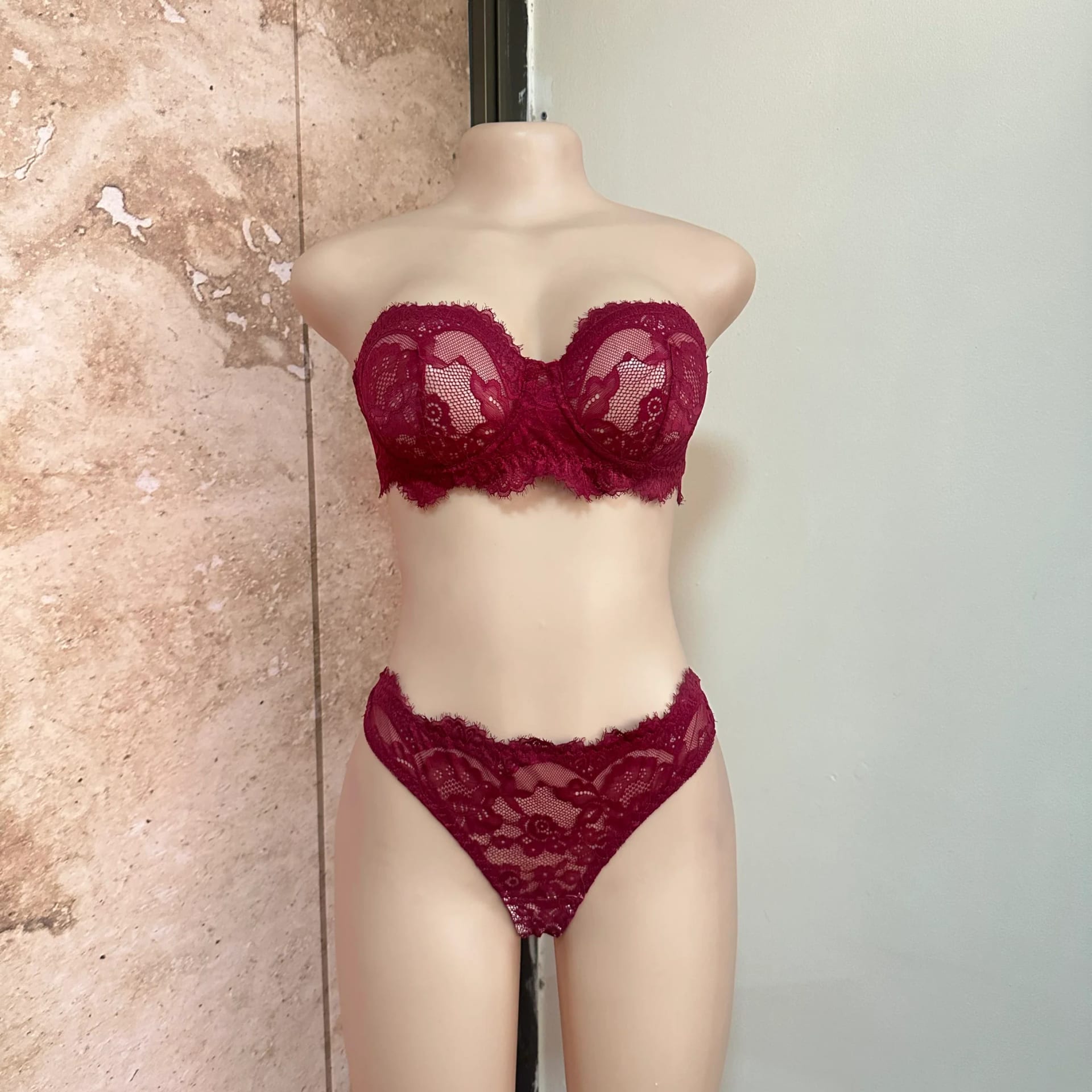 Conjunto Guinda desde - imagen 3