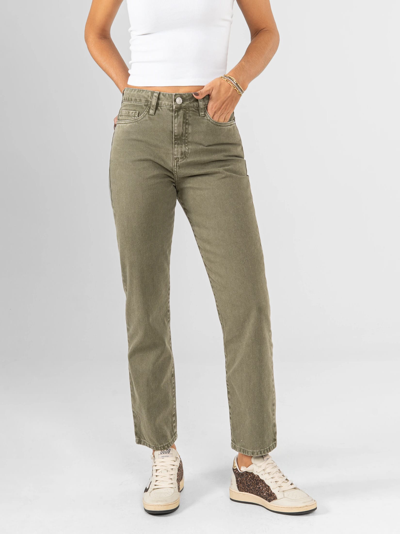 Ref: 0620527 Pantalón mom fit, rígido, tiro alto, tono verde - imagen 1