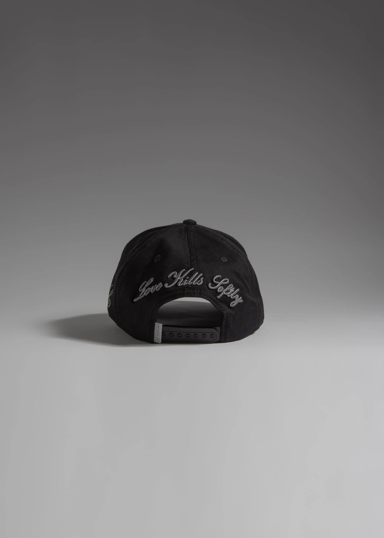 VELVET CROWN CAP - imagen 2