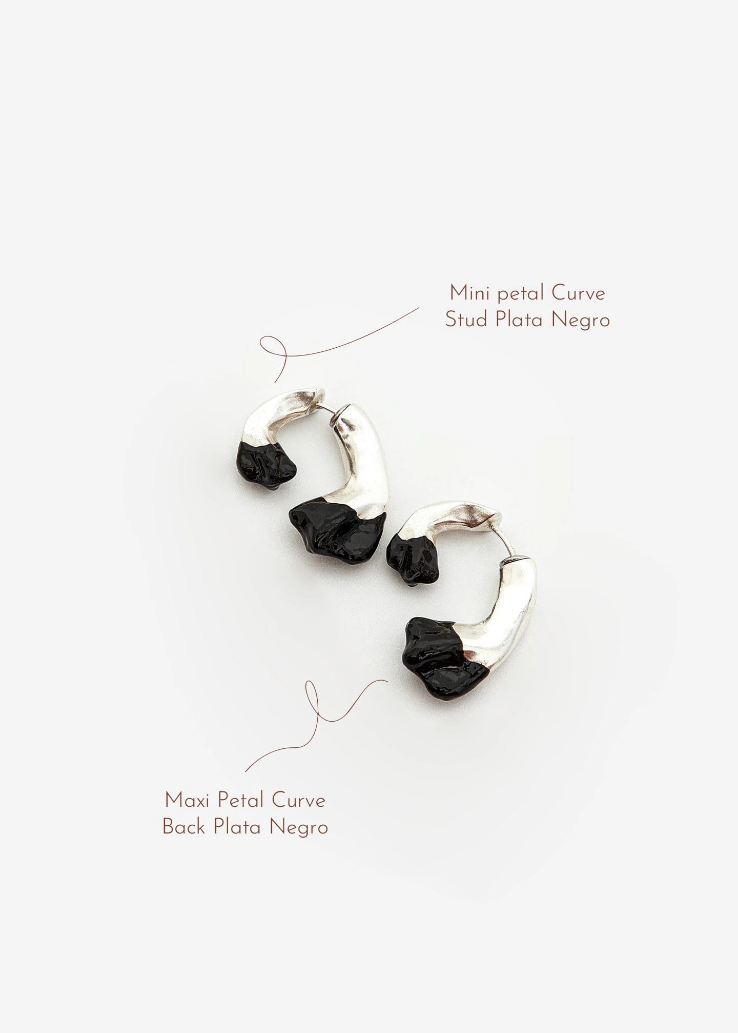 Mini Petal Curve Stud Plata Negro - imagen 6