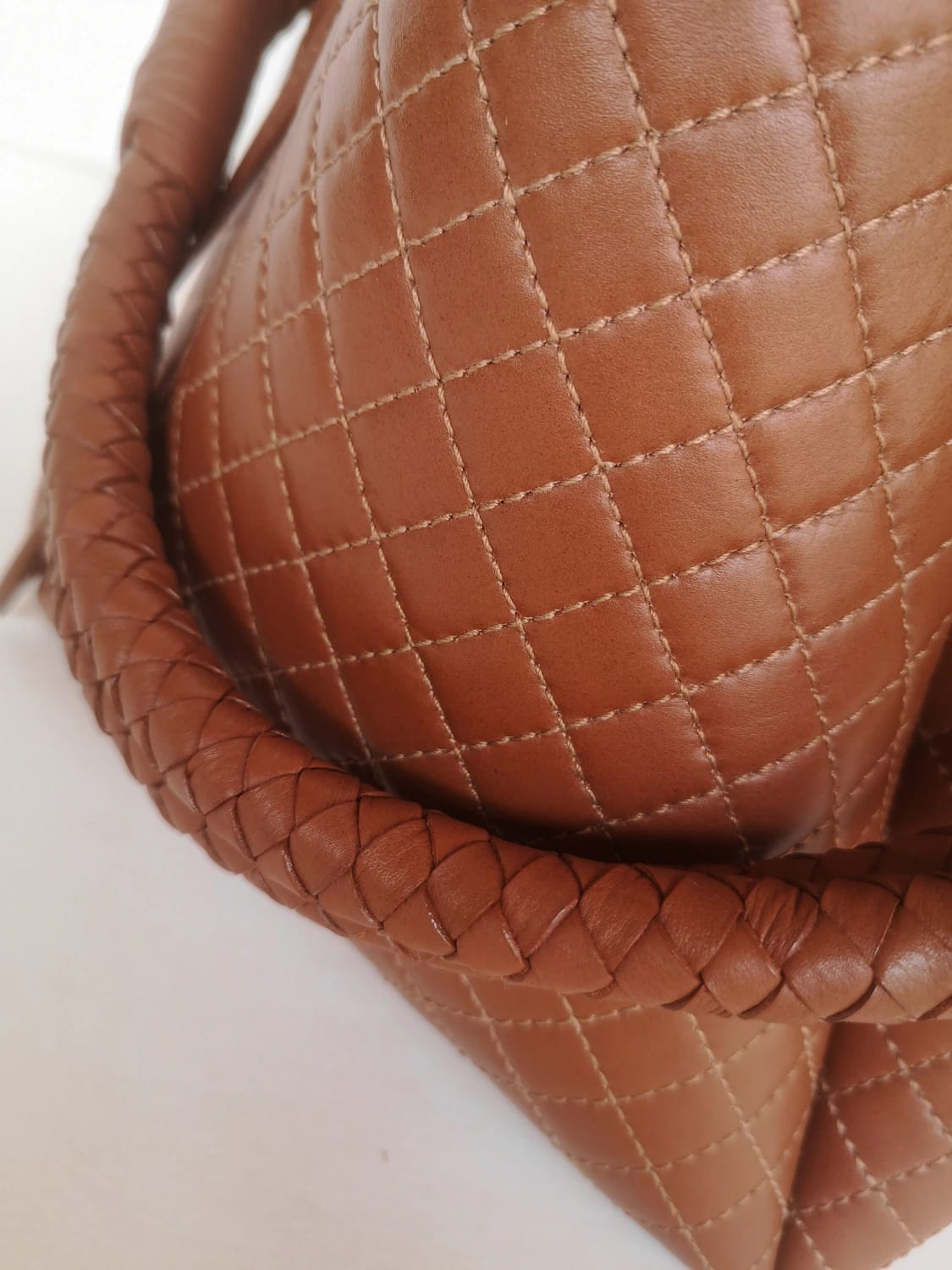 Tulip Bucket Bag, Brandy. - imagen 5