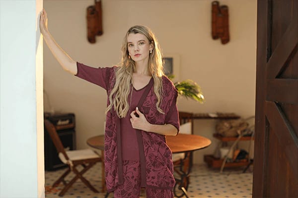 Suéter Blossom – Merlot y Granate - imagen 5