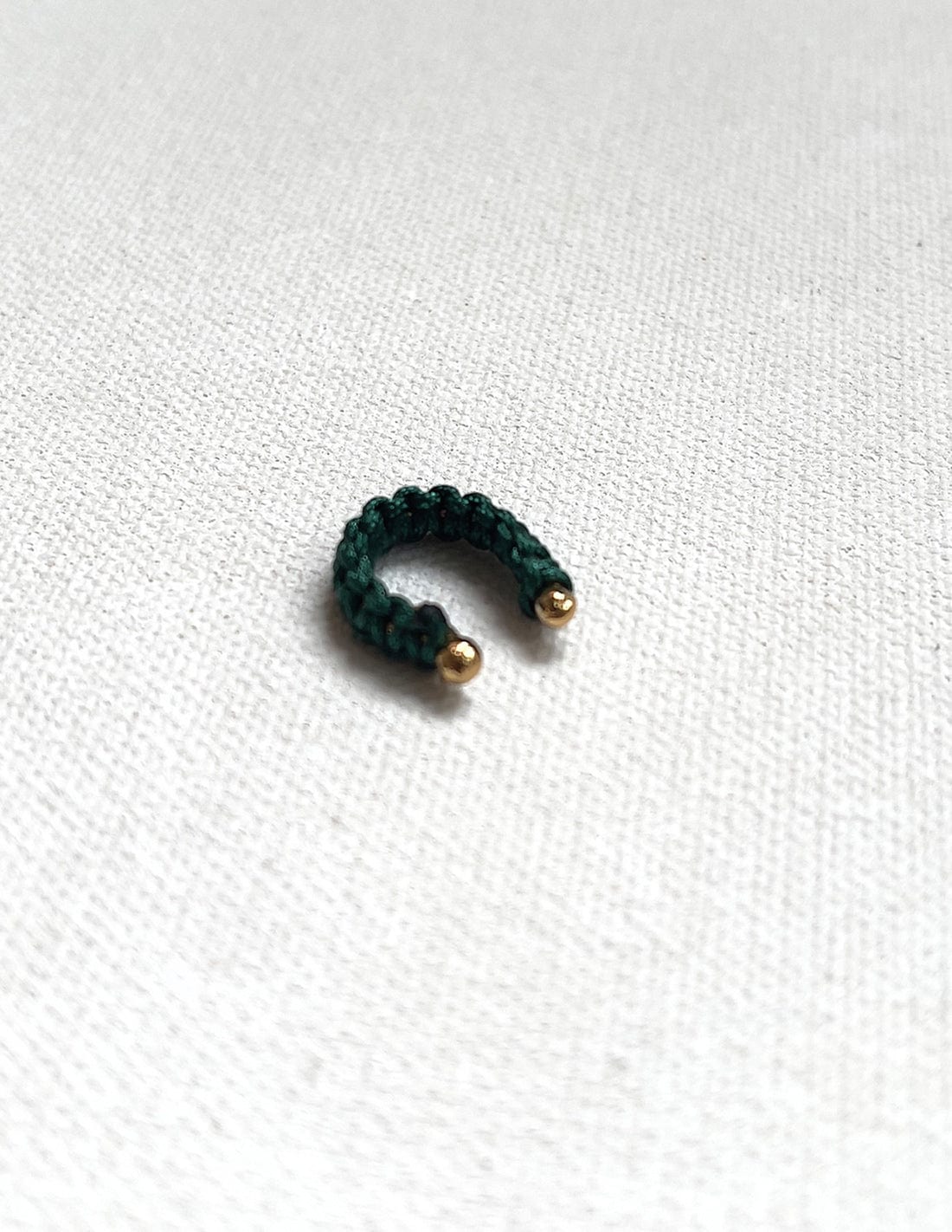 Ear Cuff Luna Creciente Oil Green - imagen 3