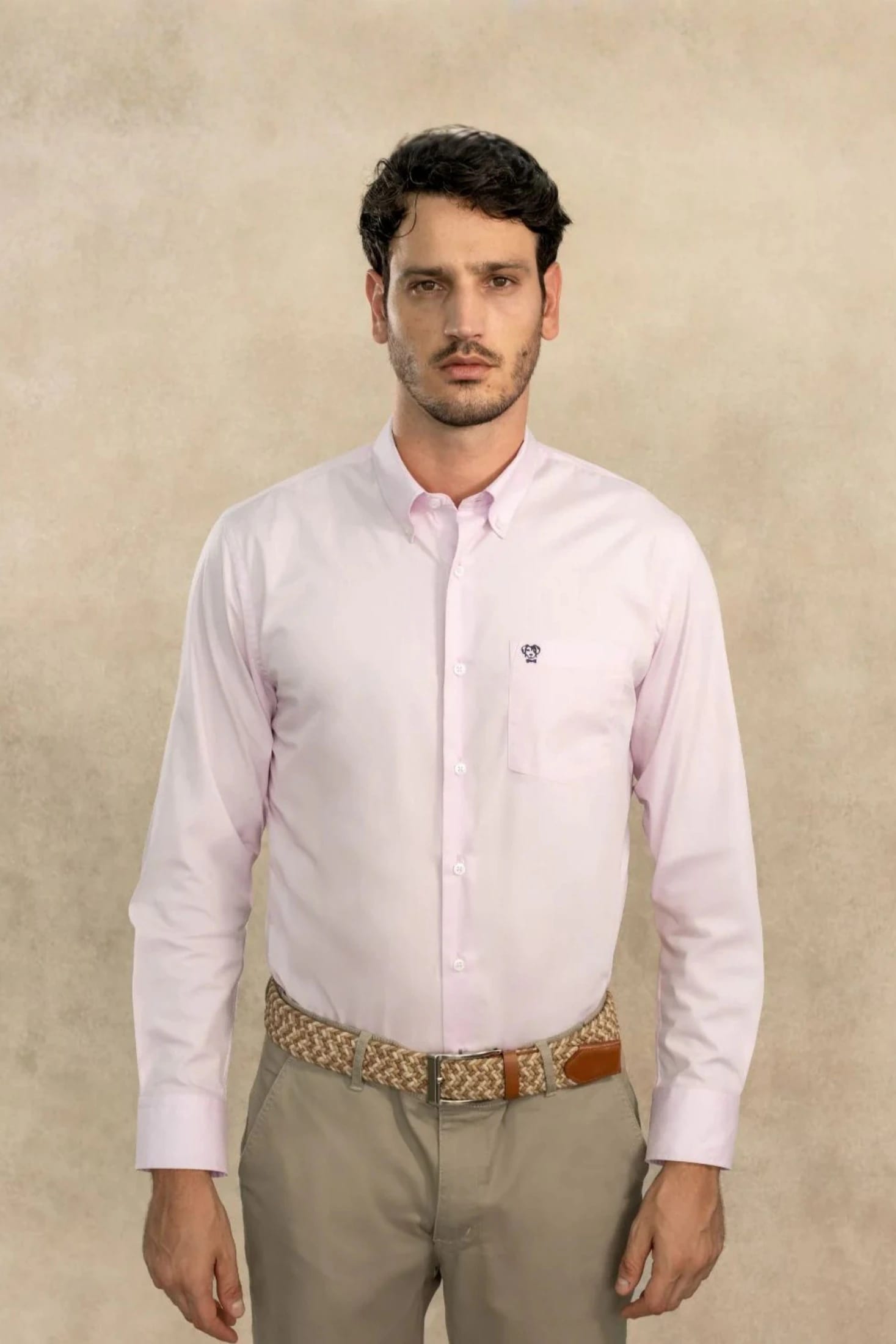 Camisa Antimanchas Popelina Light Pink Con Bolsillo Logo Azul - Talla Regular - imagen 1