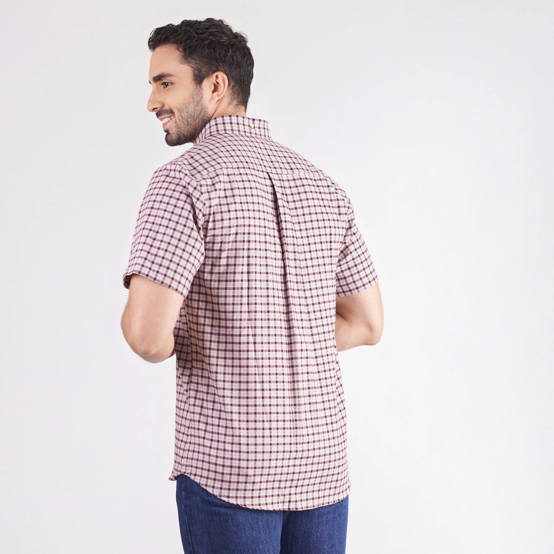 Camisa regular fit a cuadros color vinotinto - imagen 2