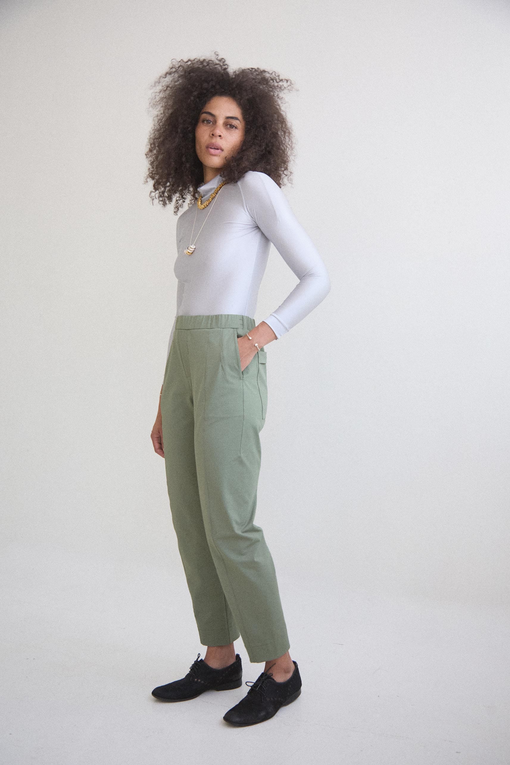 Pantalón Tech Clásico Verde Oliva MAGO - imagen 5