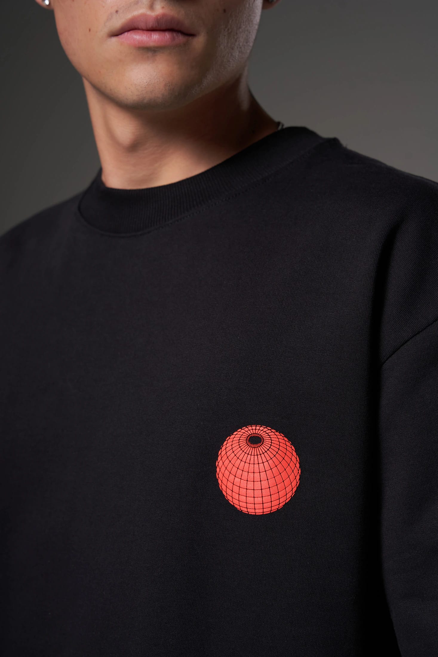 T shirt hyper red world negra  300 gramos - imagen 3