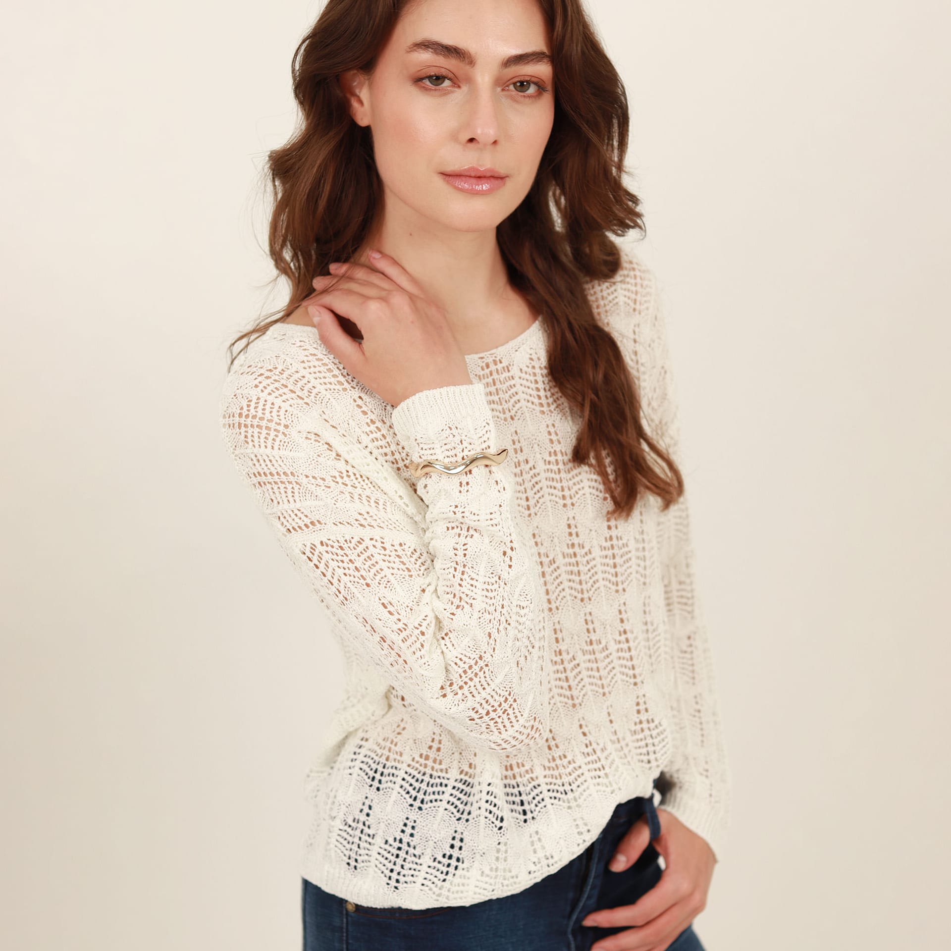 Sweater cuello redondo manga larga con textura - imagen 2