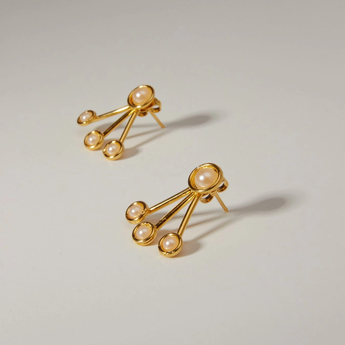 Triple Pearl Duo Studs - imagen 1