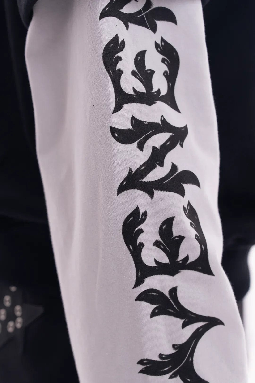 VENENO BUZO DOBLE MANGA ORNAMENTS - imagen 8