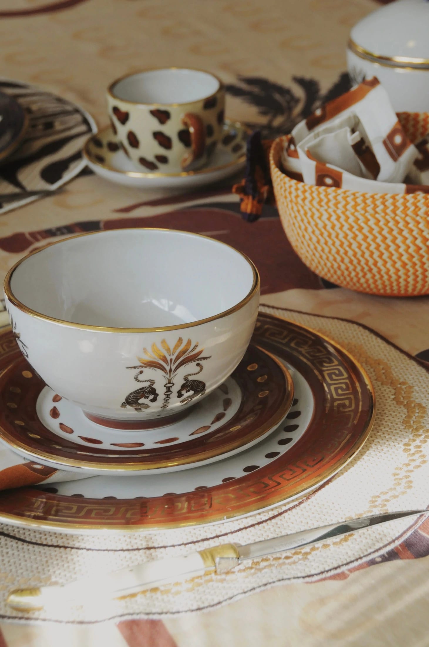 Horse Bowl / Chocolate & Gold - imagen 6