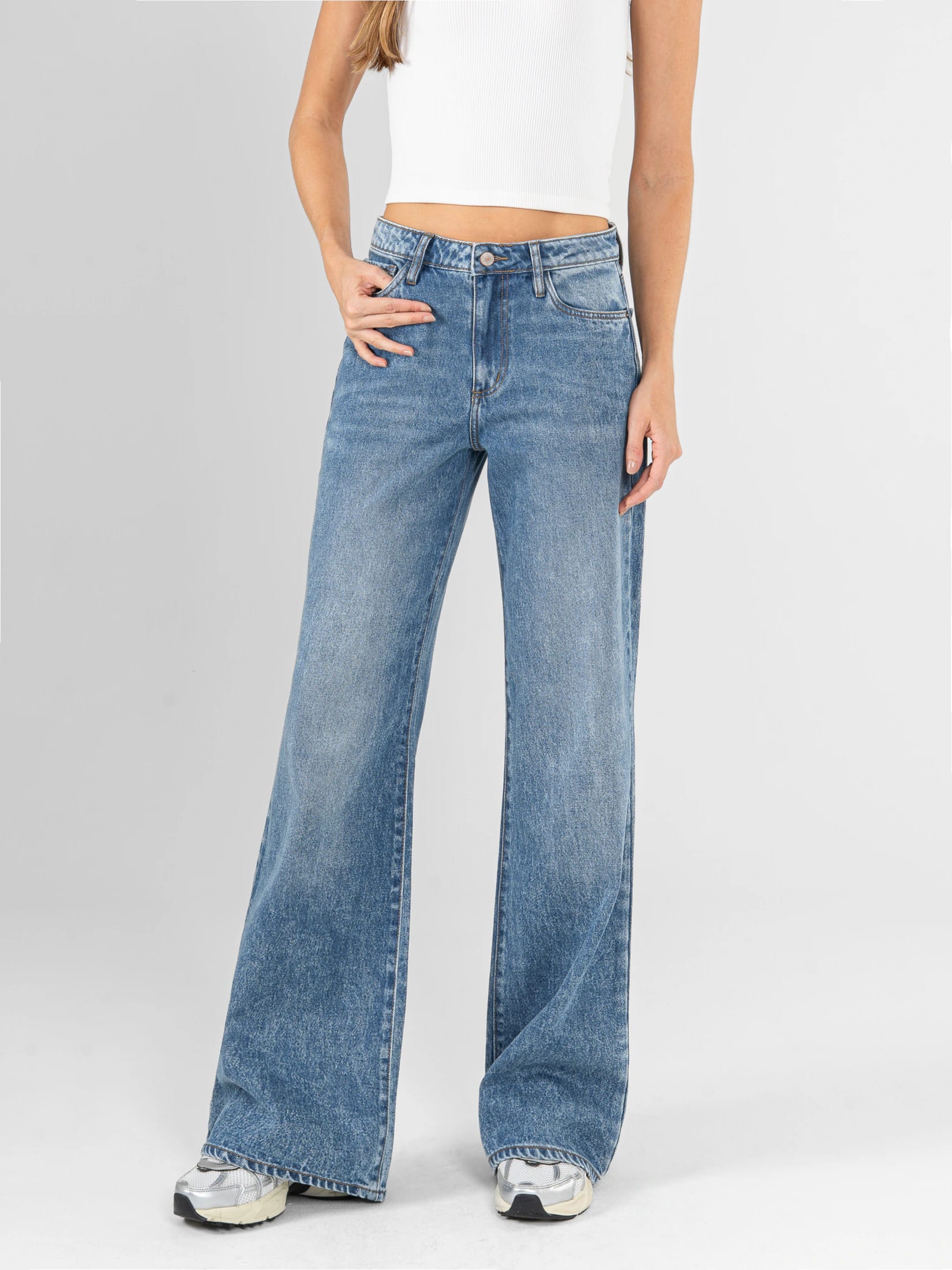 Ref: 066233 Jean Mom Flare, rígido, tiro alto, tono azul medio, diseño cinco bolsillos - imagen 4