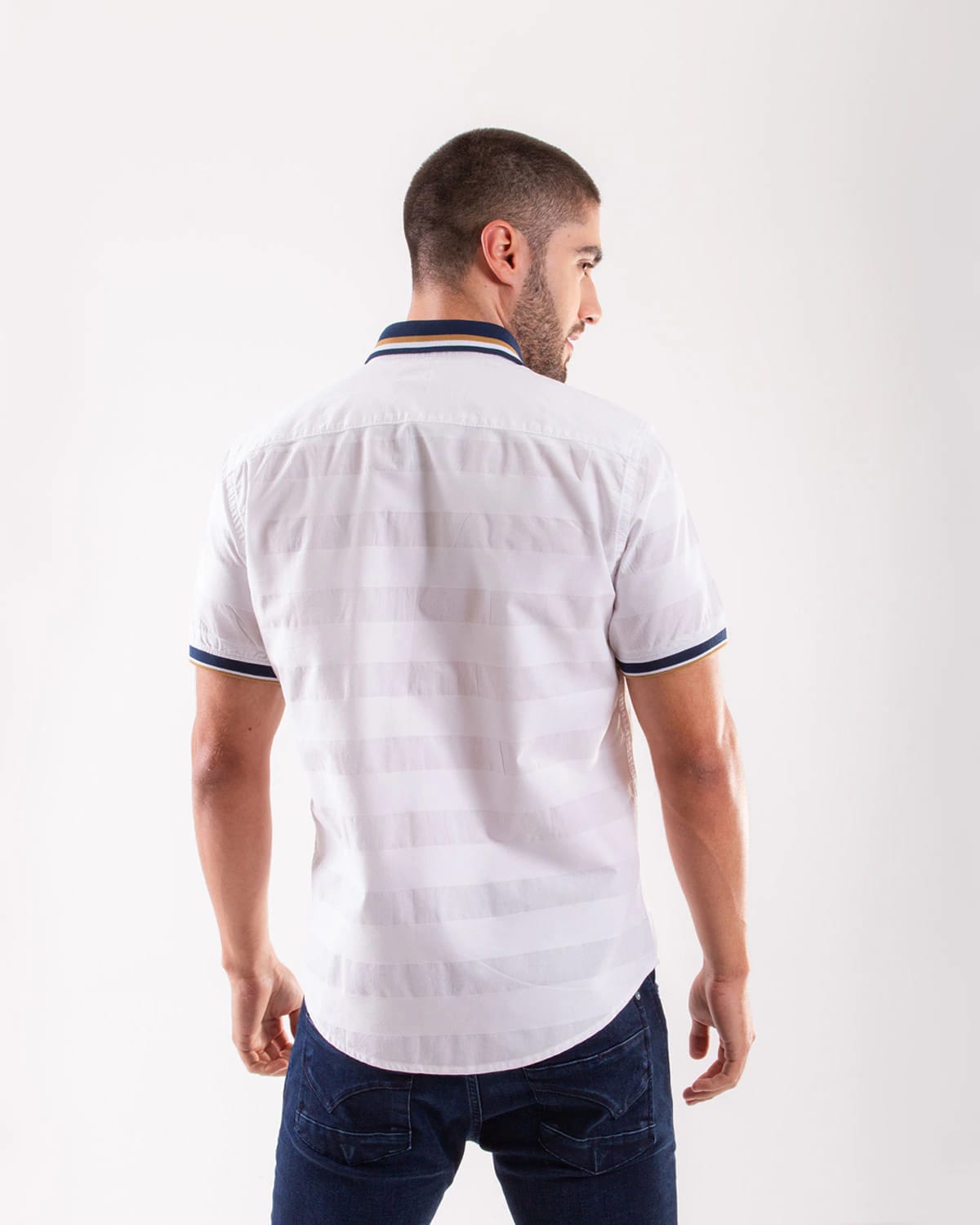 Camisa blanca manga corta para hombre - imagen 28