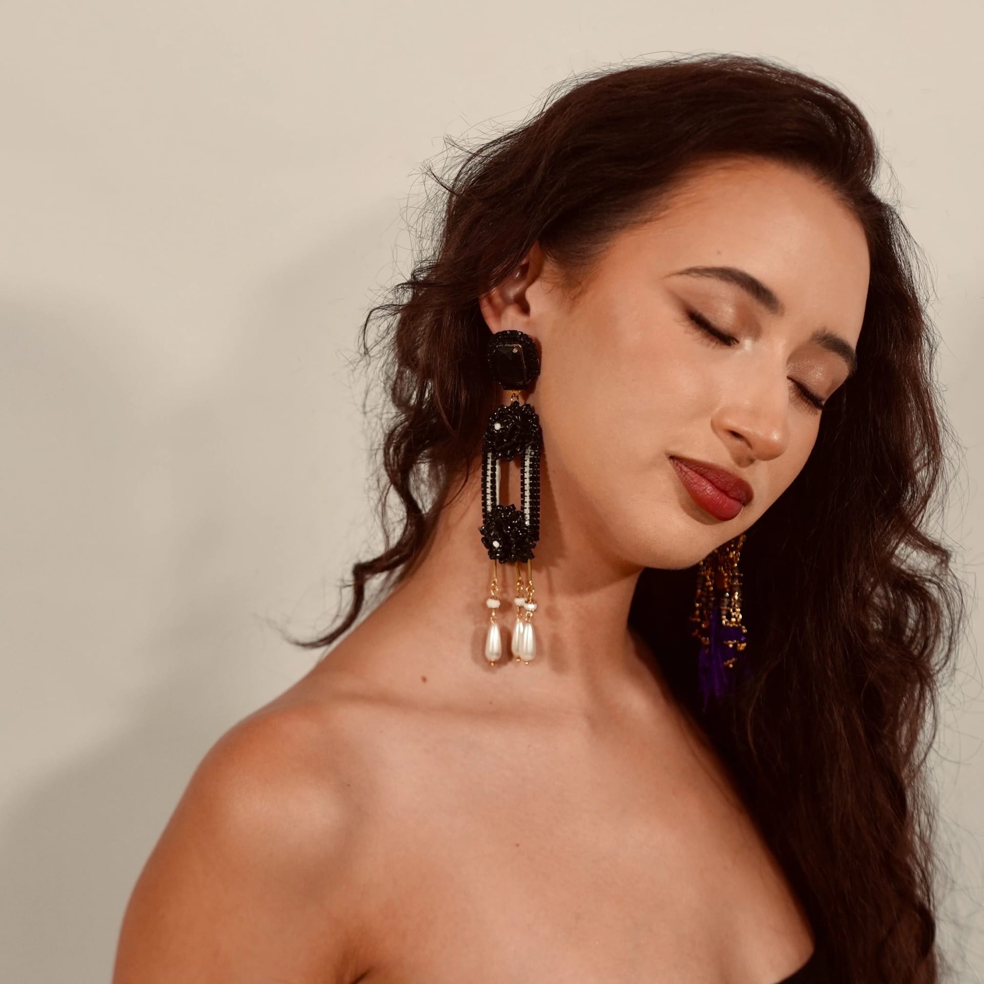 Fiber Rectangle Black & White Earrings - imagen 2