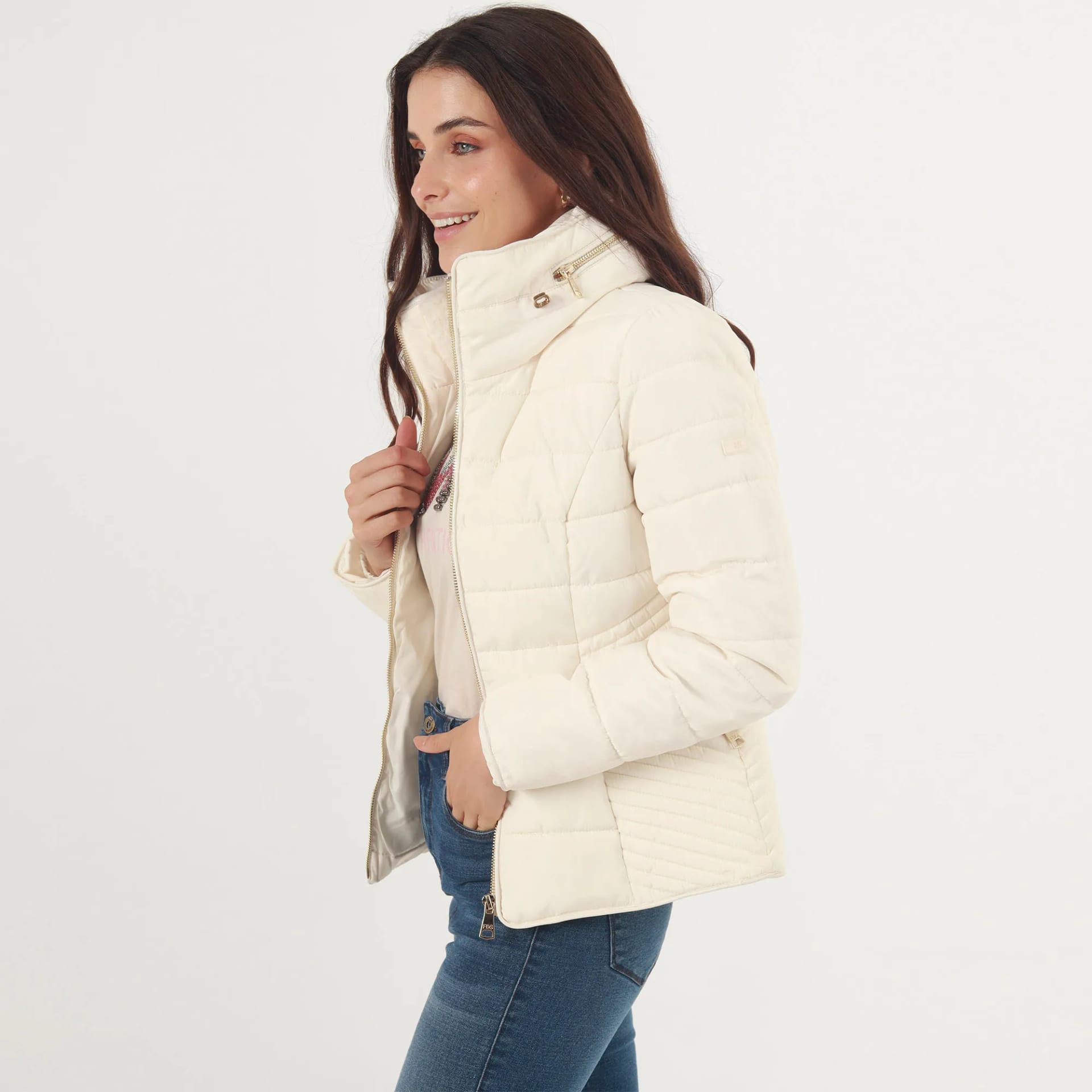Chaqueta acolchada cuello alto con capucha interna - imagen 49