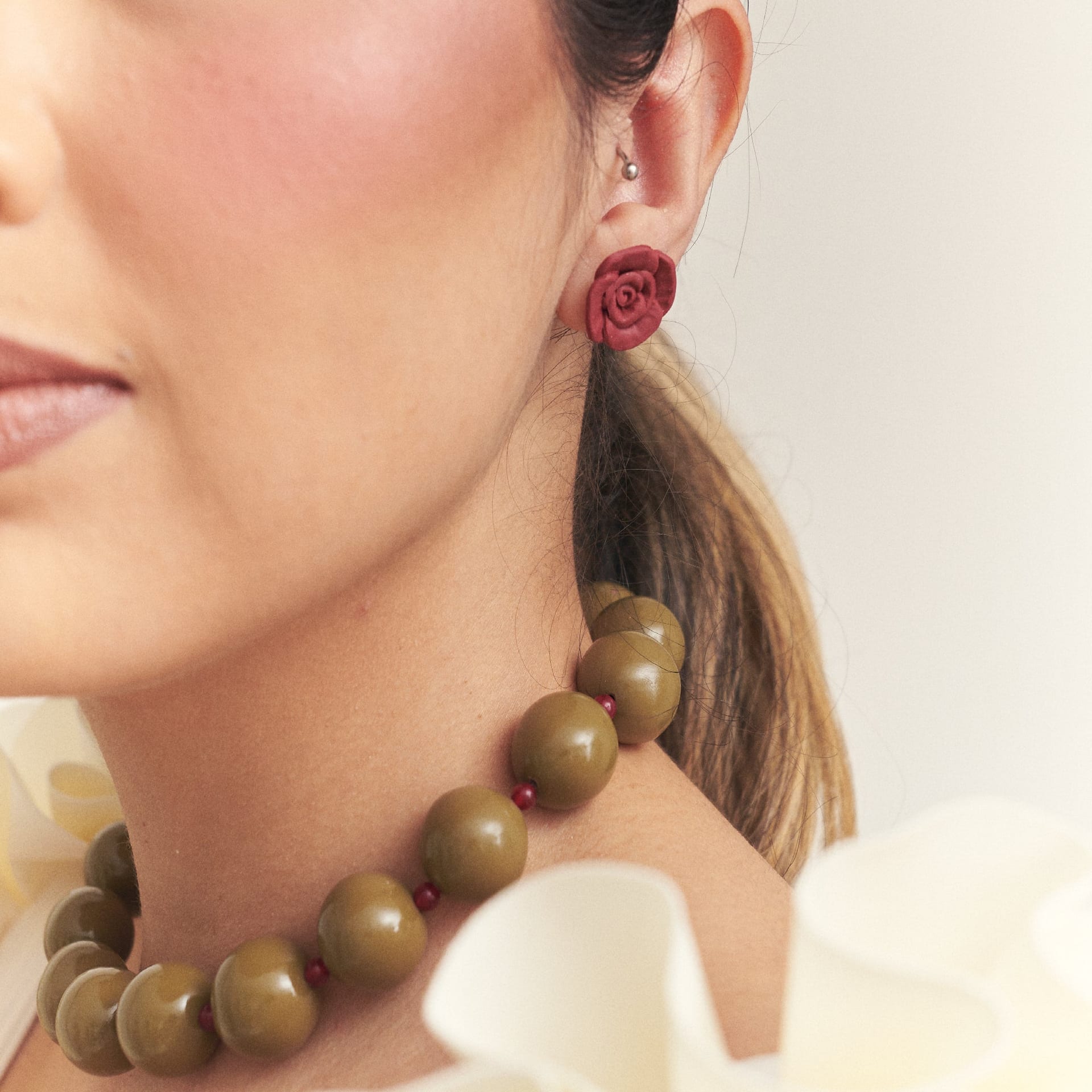 Collar Dry Martiny Aceituna - imagen 3