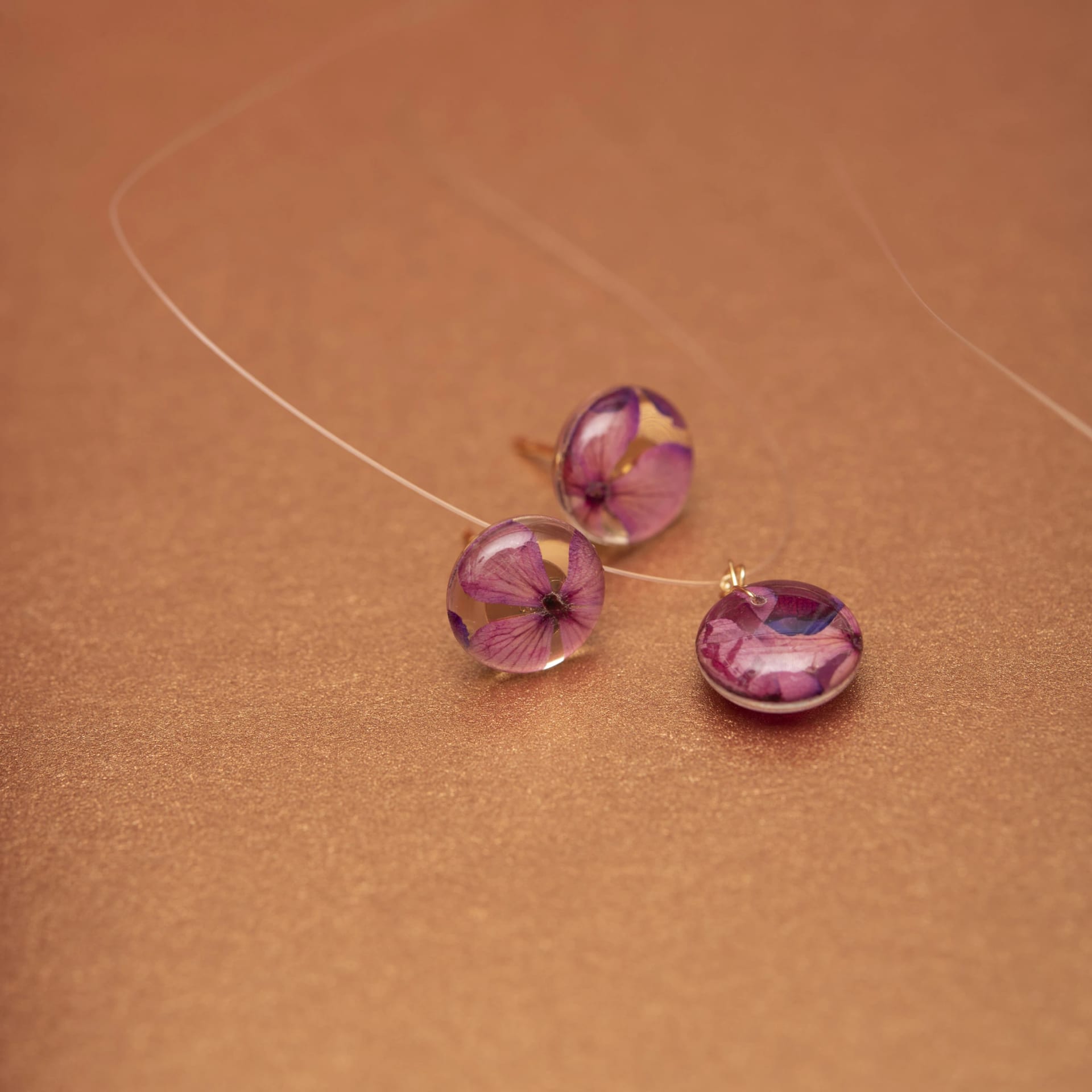 Set topo y collar mini flor - imagen 2