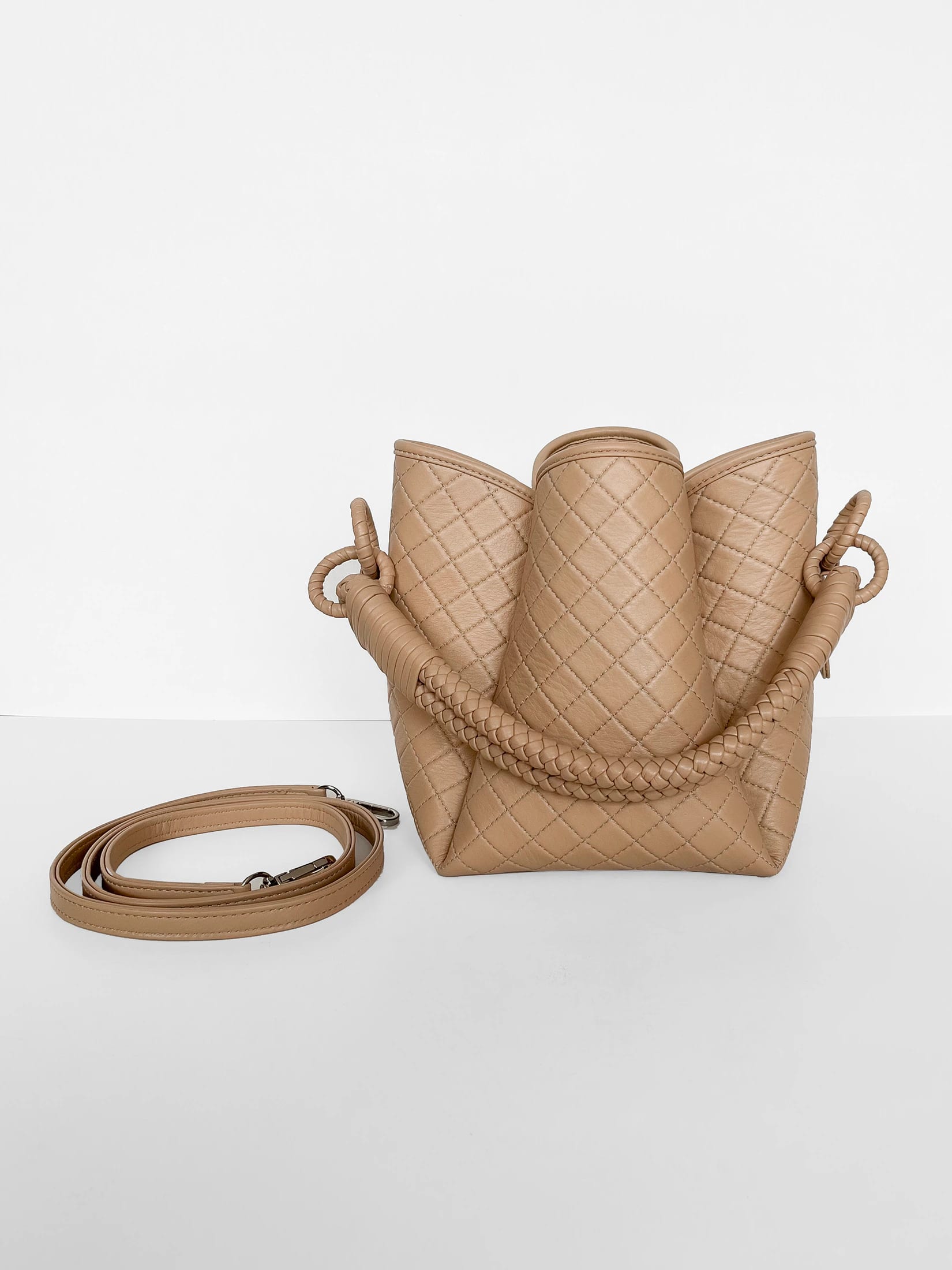 Tulip Bucket Bag, Cappuccino - imagen 4