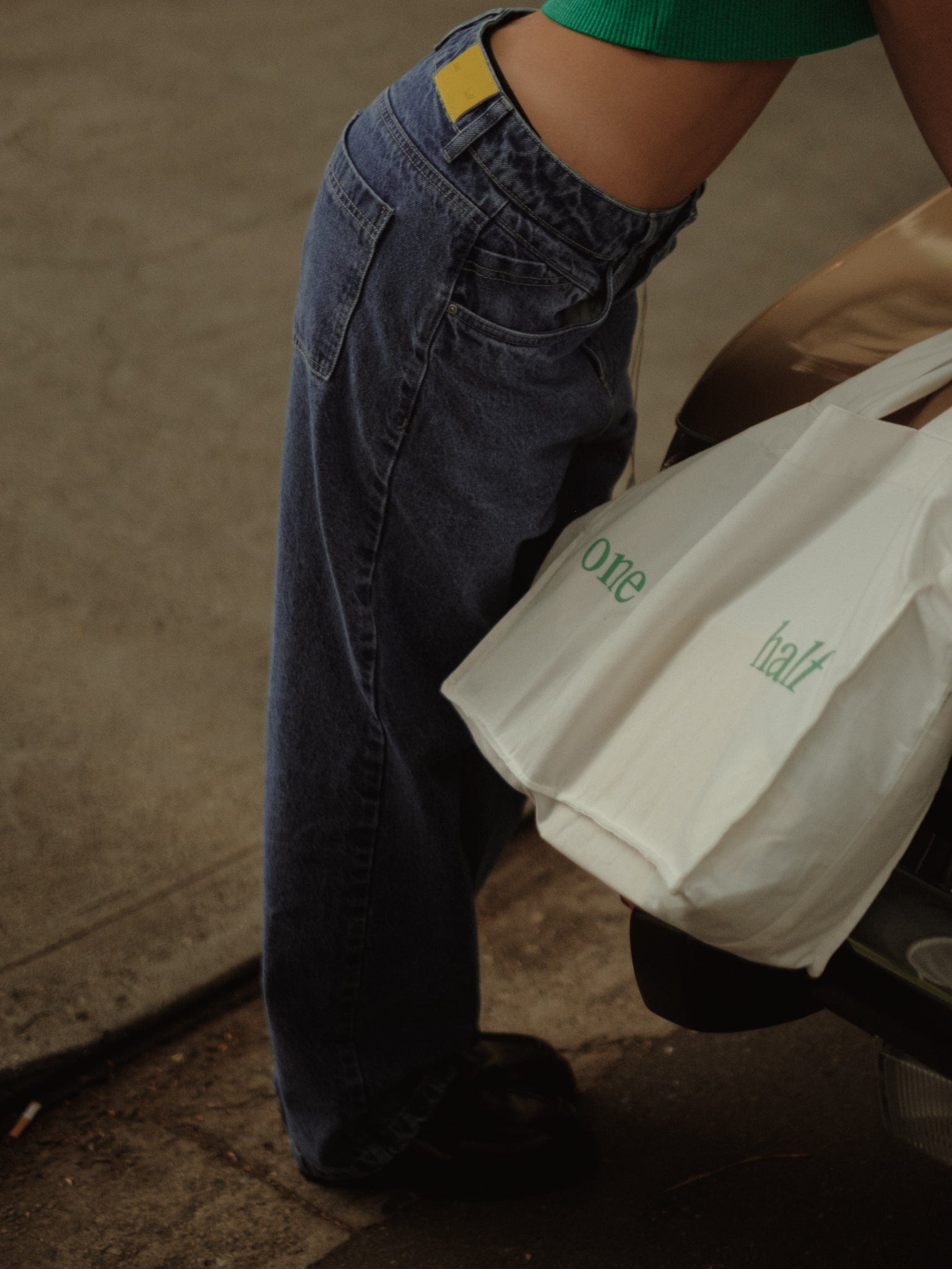 TOTE BAG - SOFT WHITE & BRIGHT GREEN - imagen 7