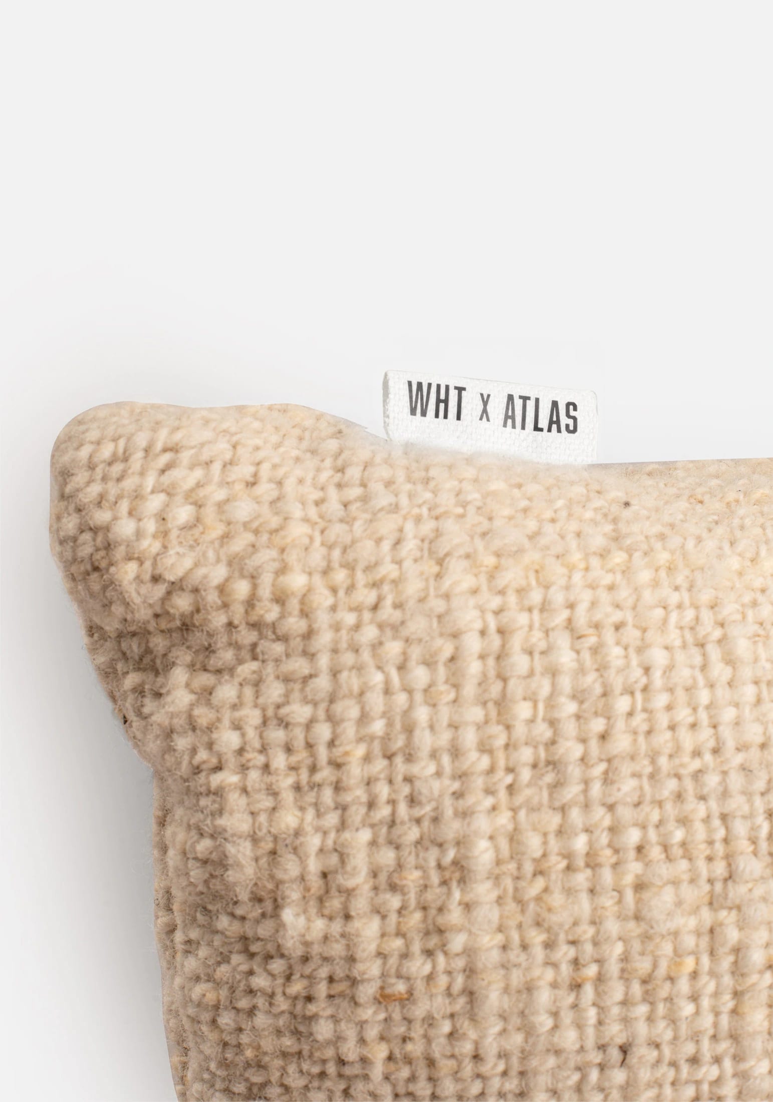Cojín Atlas x WTM Beige - imagen 3