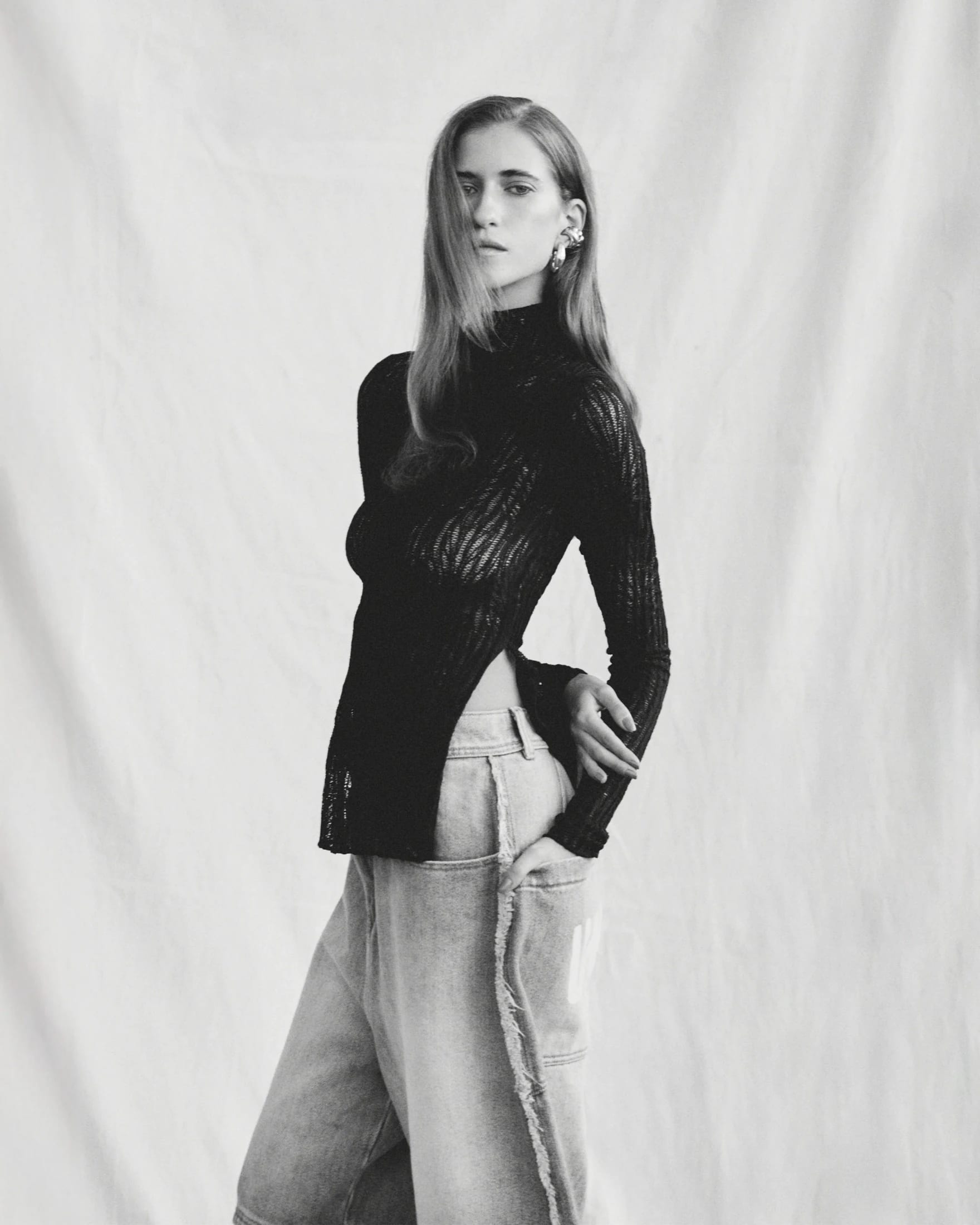 Basics Turtle Neck Top Transparent Black - imagen 8