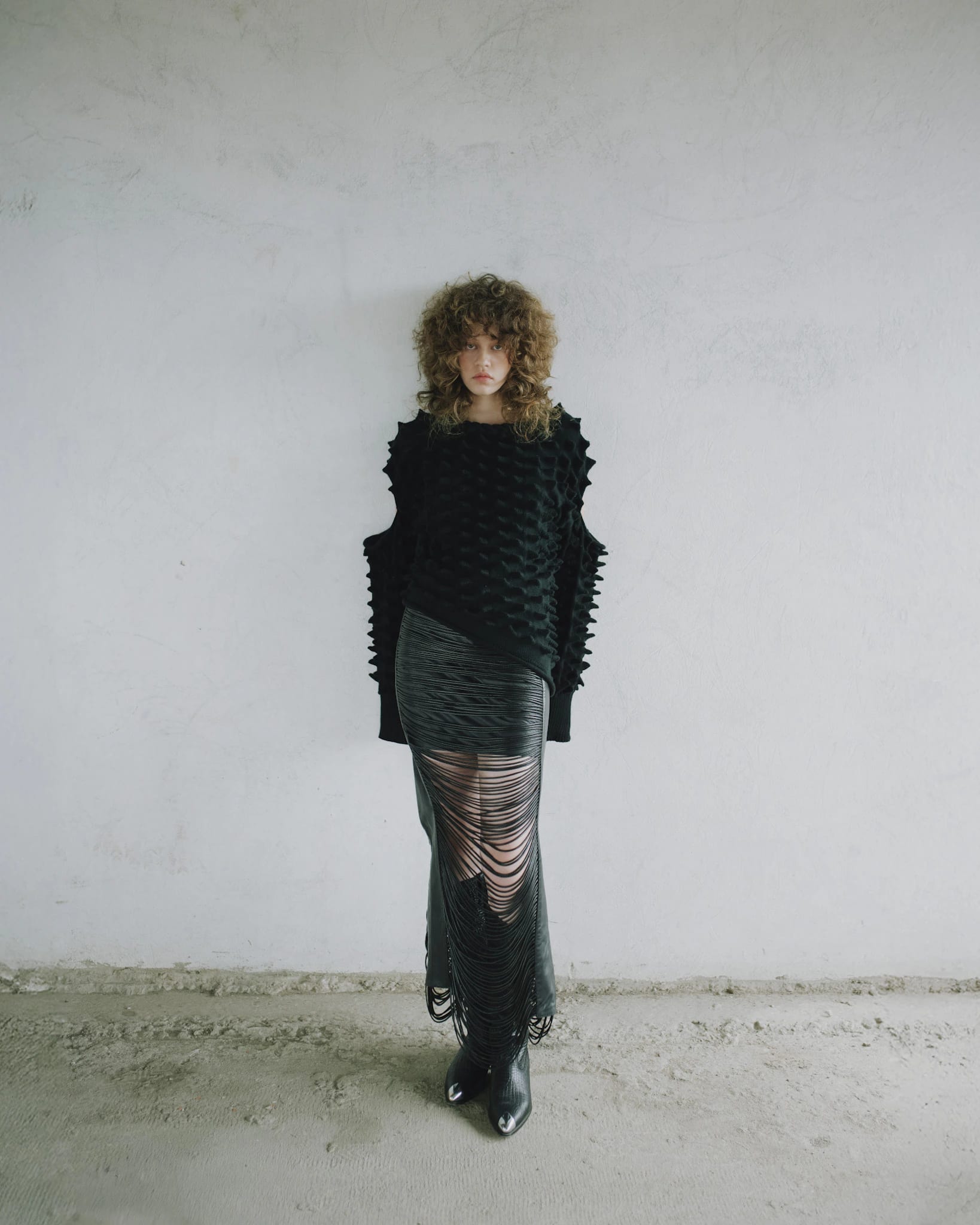 LEATHER SNAKE-LIKE CORD SKIRT - imagen 2