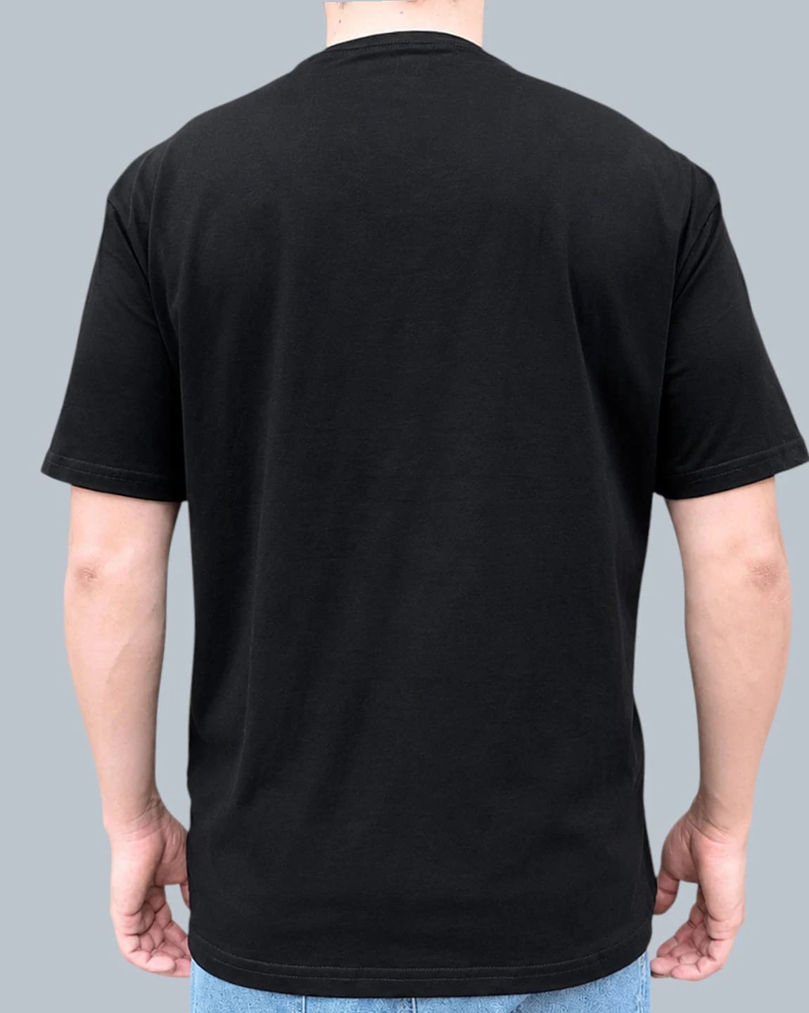 CAMISETA BASICA NEGRA ESCUDO SILUETA - imagen 2