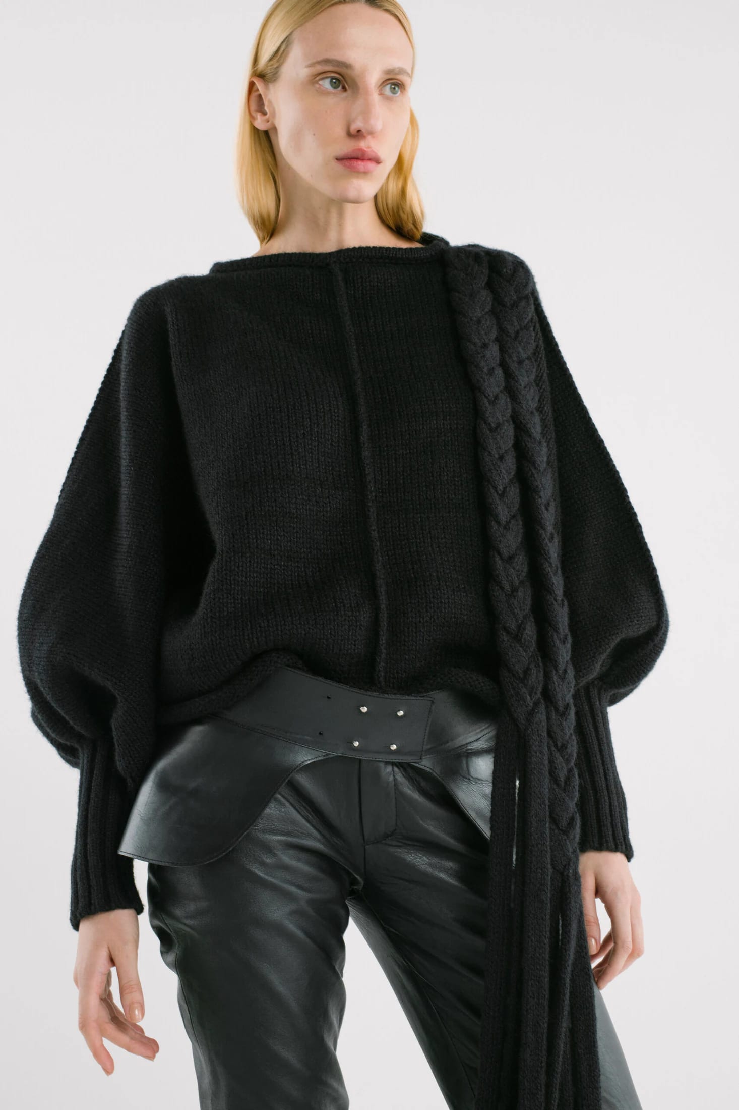 KNITTED SWEATER WITH LONG BRAIDS - imagen 7