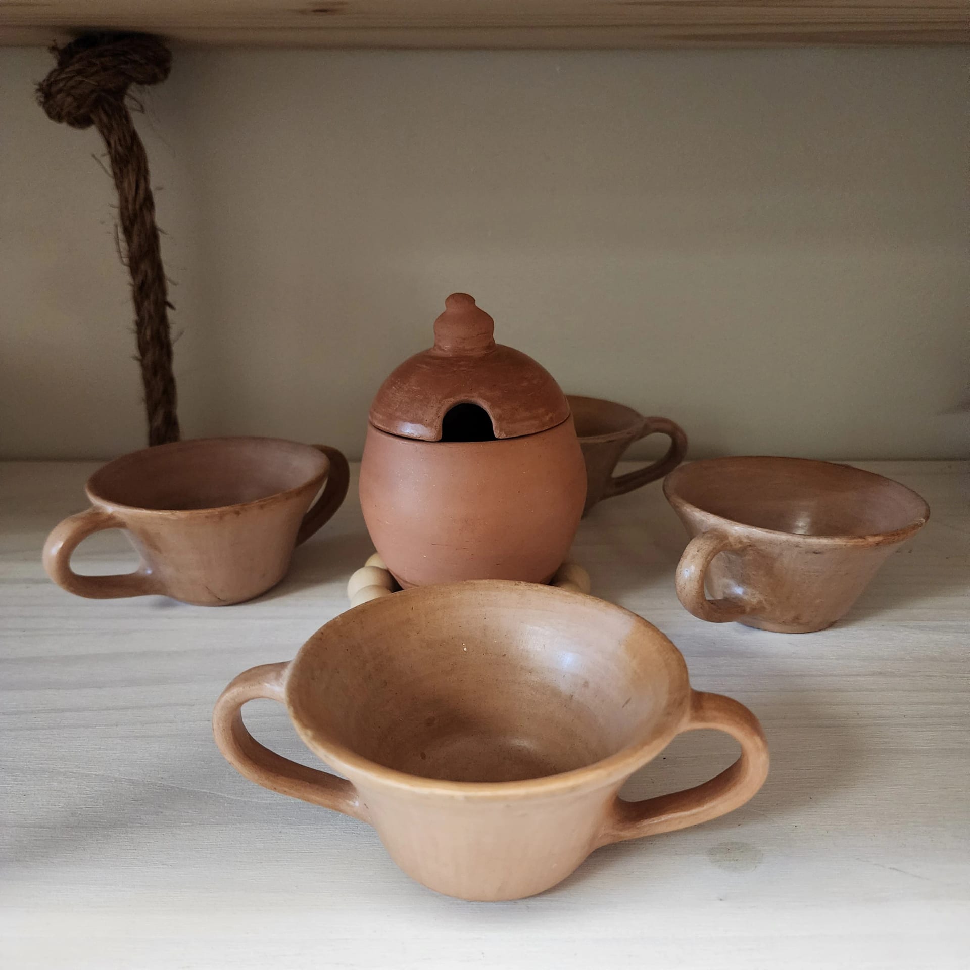 Artisanal Clay Cup & Jar Set - imagen 2