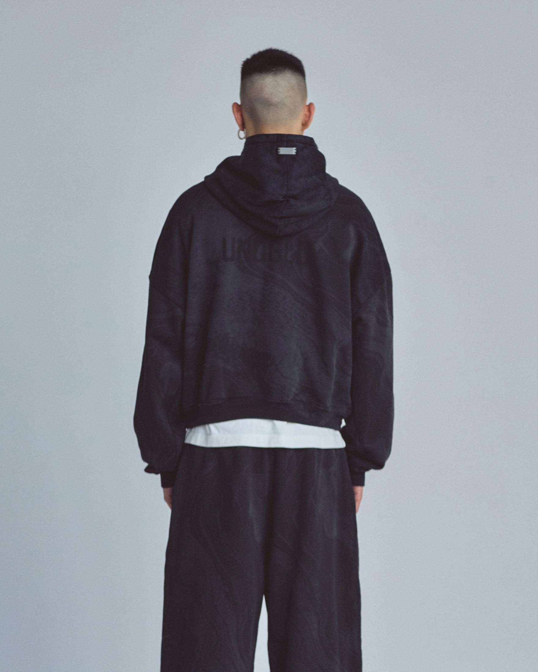 Basics UNDGLD Boxy Hoodie Oiled Black - imagen 7