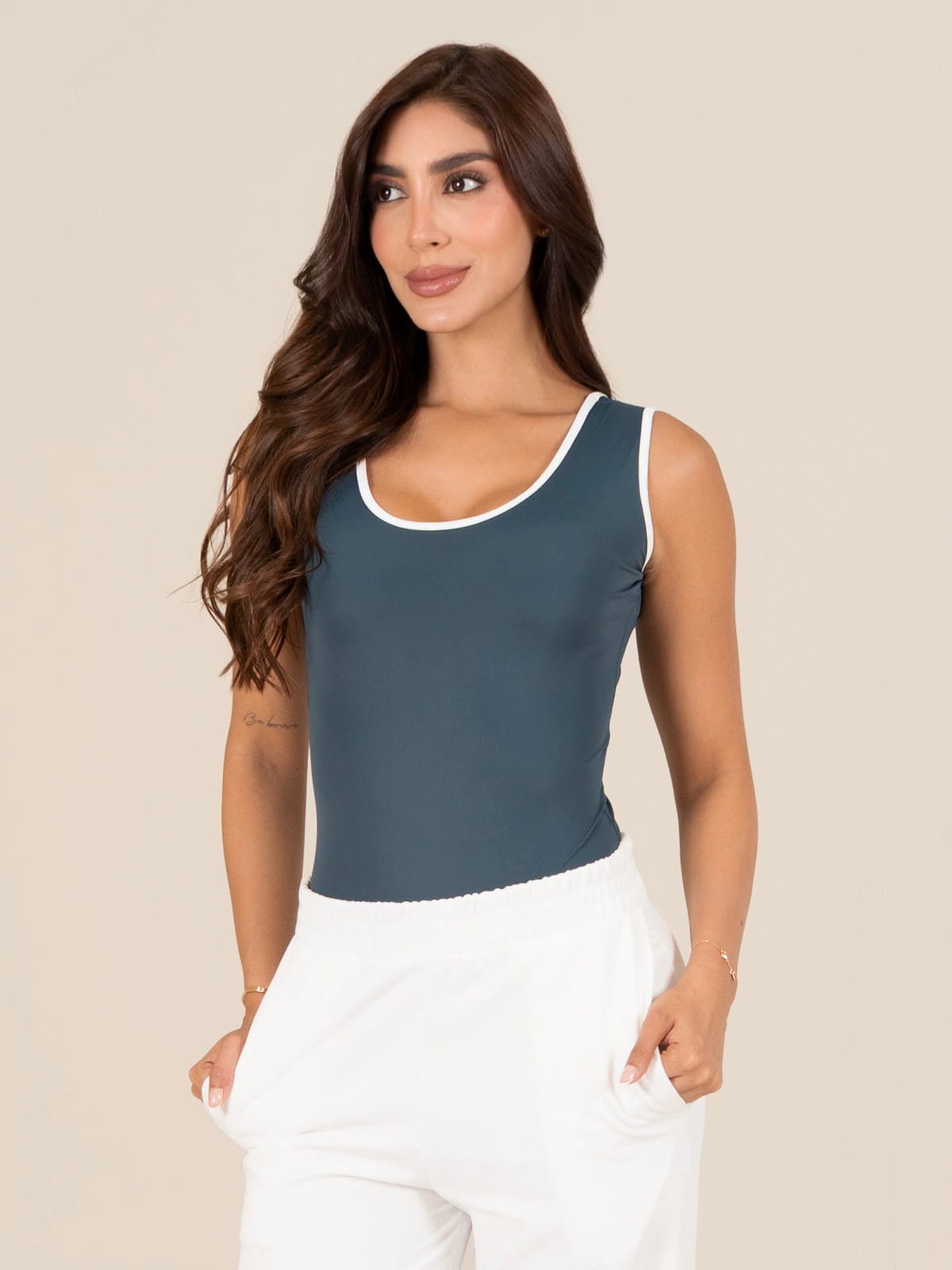 Body dahian aruba petroleo - imagen 1