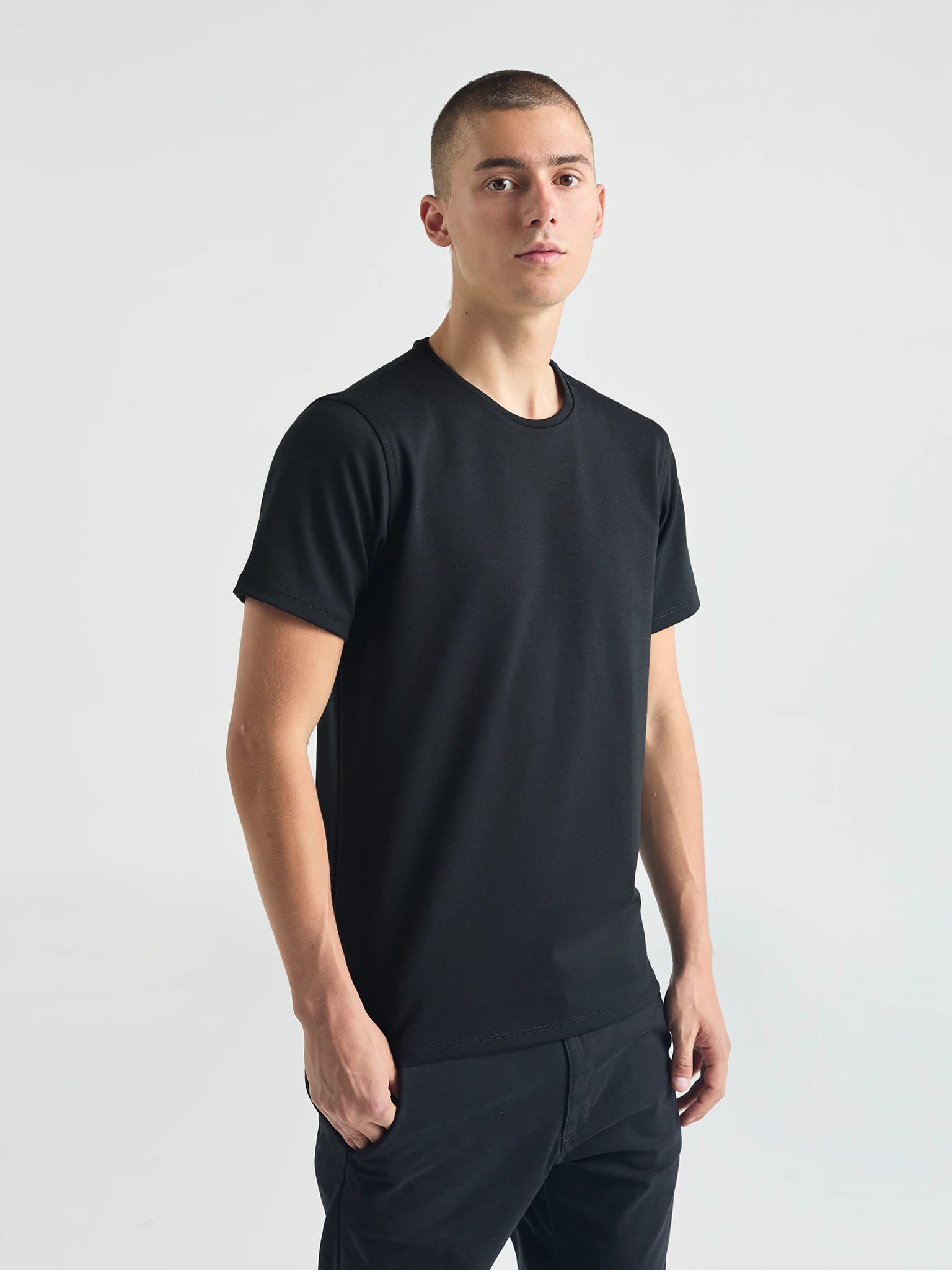 Camiseta Negra V2 - imagen 2