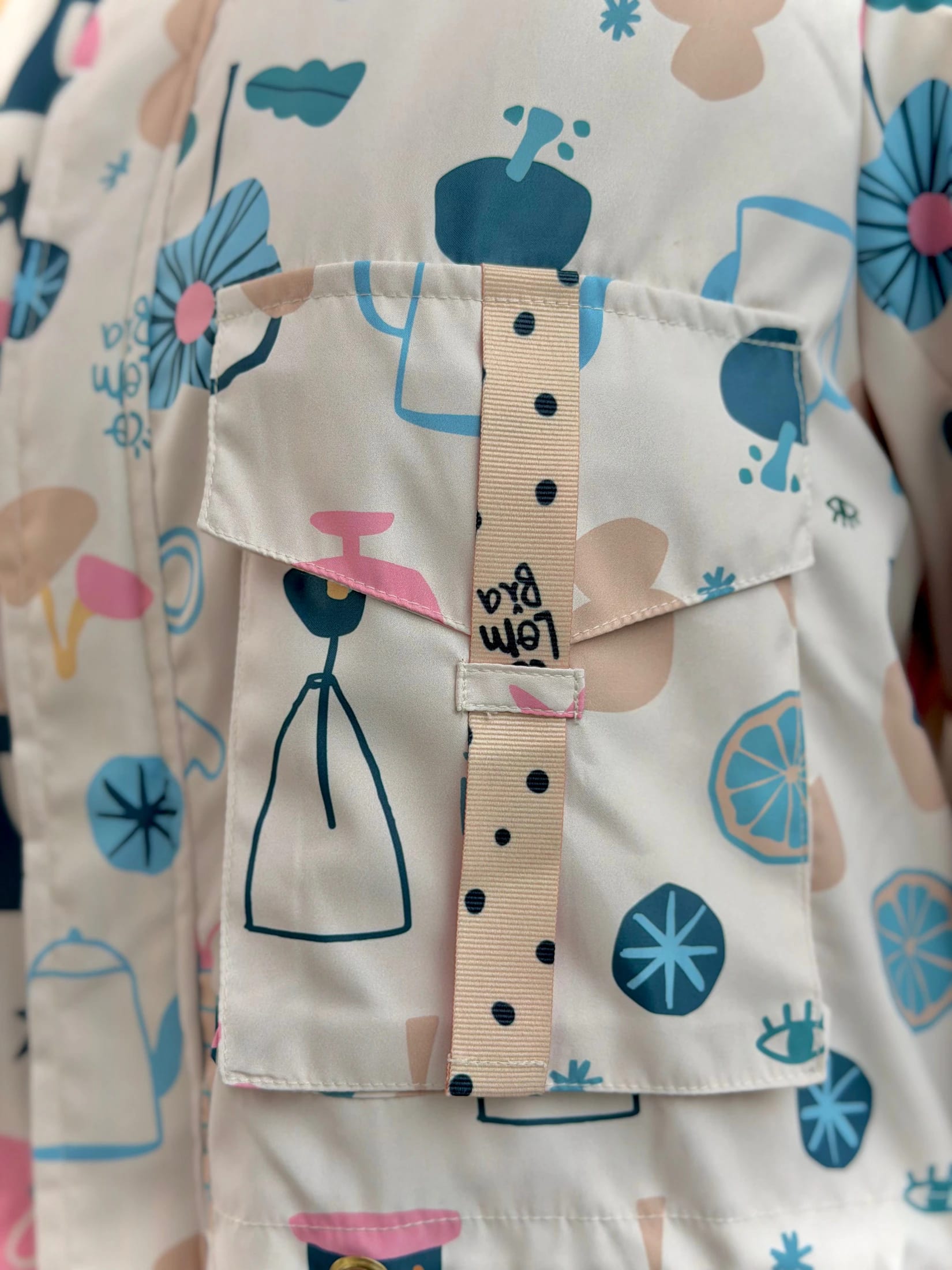 Chaqueta corta estampada crema - imagen 9