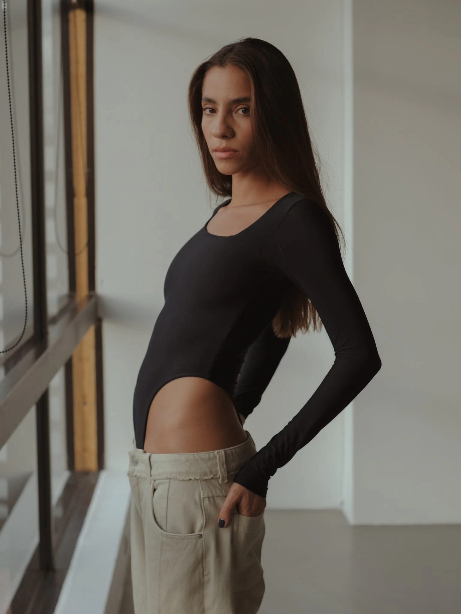 OPEN CURVE BODYSUIT - BLACK - imagen 4