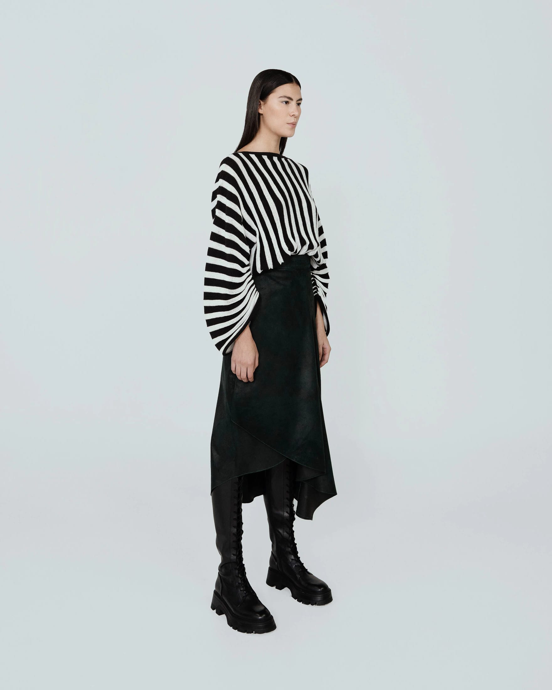 TWO TONE V NECK SWEATER - imagen 4
