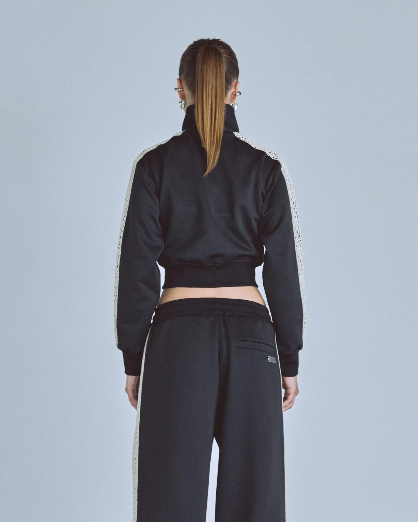 W Basics Undgld Lace-panel Track Jacket Black - imagen 7
