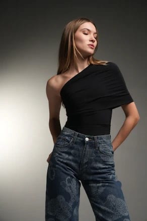 BLACK ABRIL TOP - imagen 1