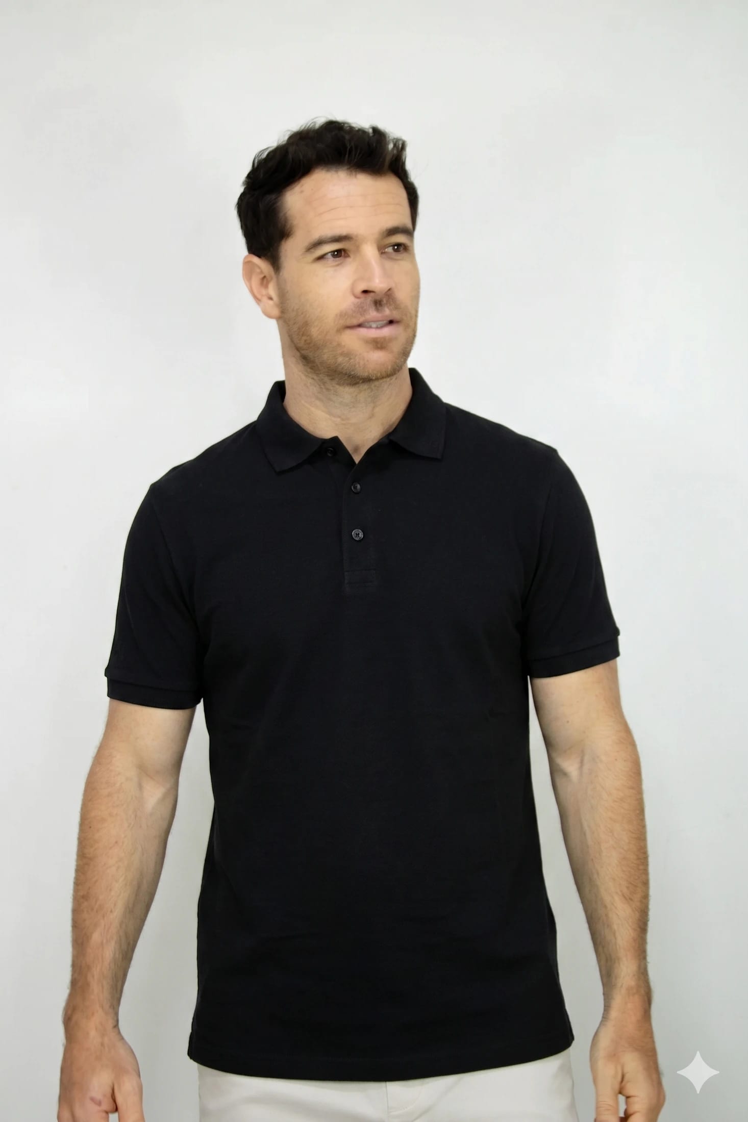 Polo Deportiva Negra Para Hombre - imagen 1