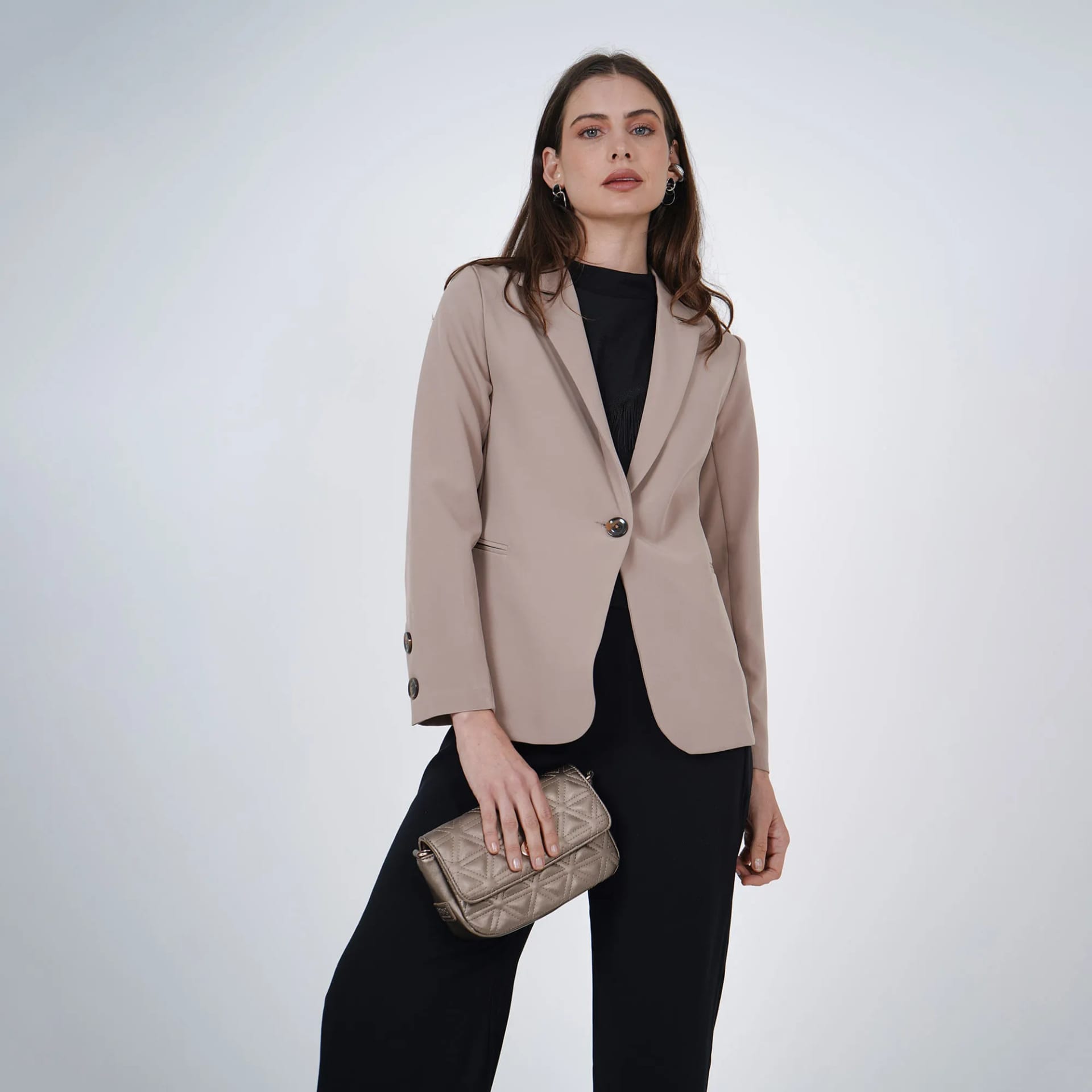 Chaqueta blazer básico con solapa y botones - imagen 21