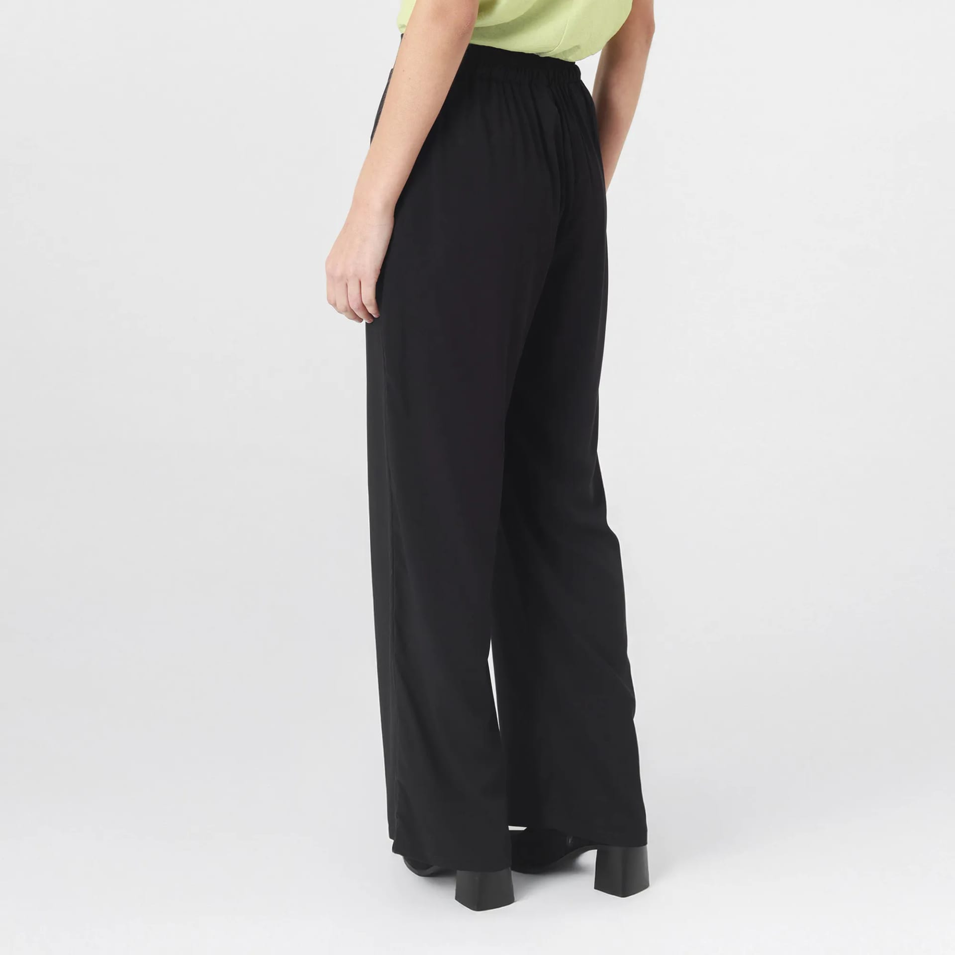 Pantalon Tiro Alto Bota Flare - imagen 4