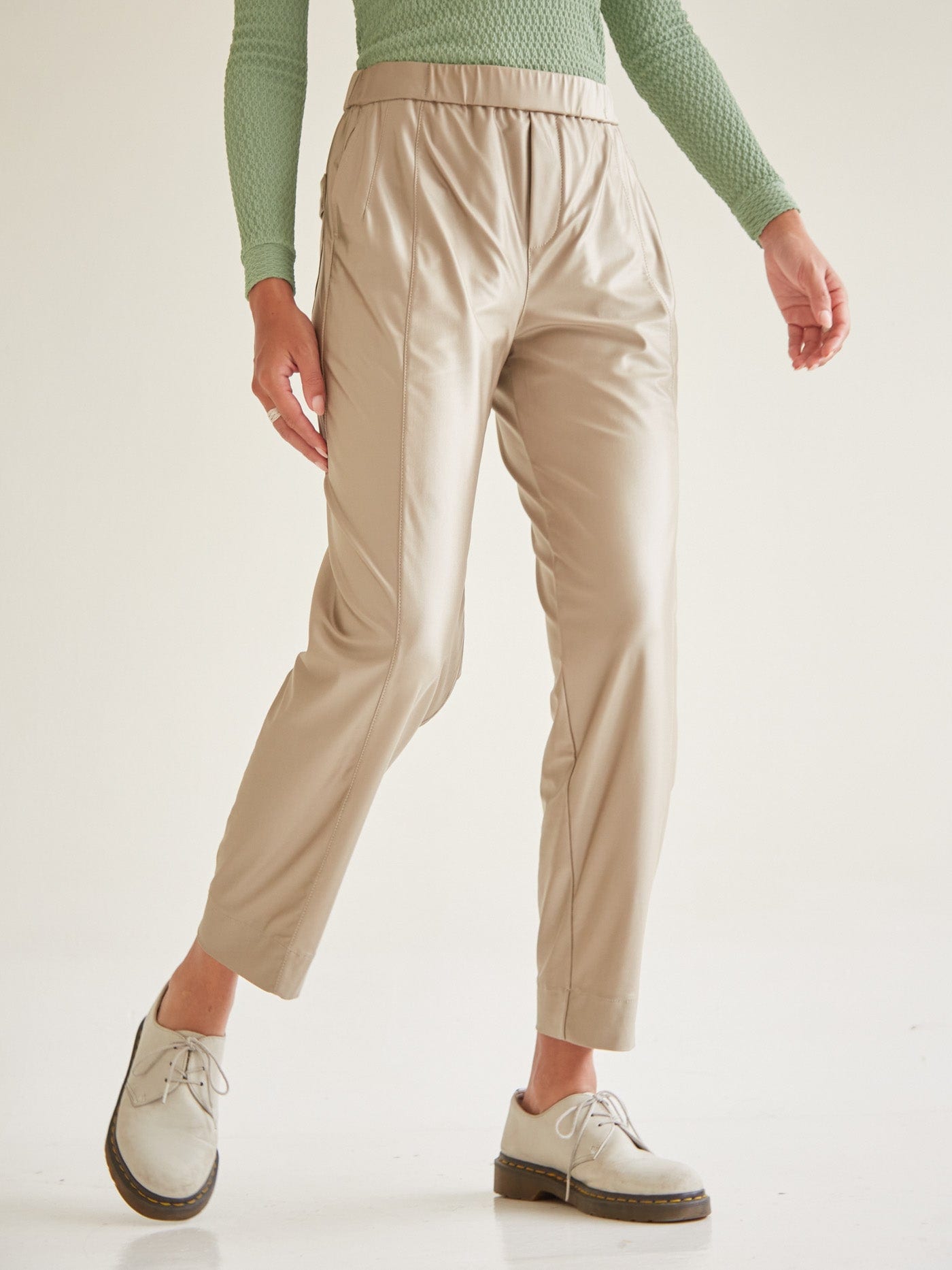Pantalón Tech Fresh Champaña LUCIDO - imagen 5