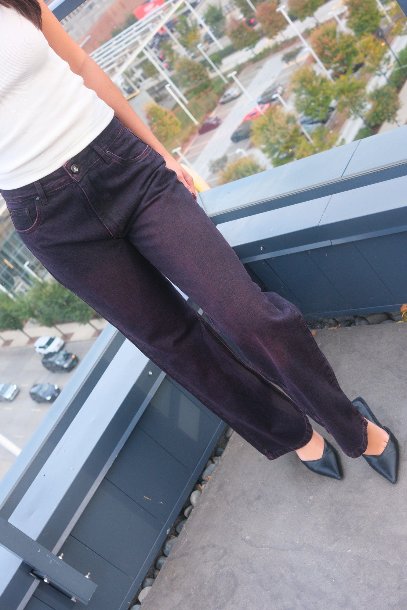 Burgundy Jeans - imagen 1