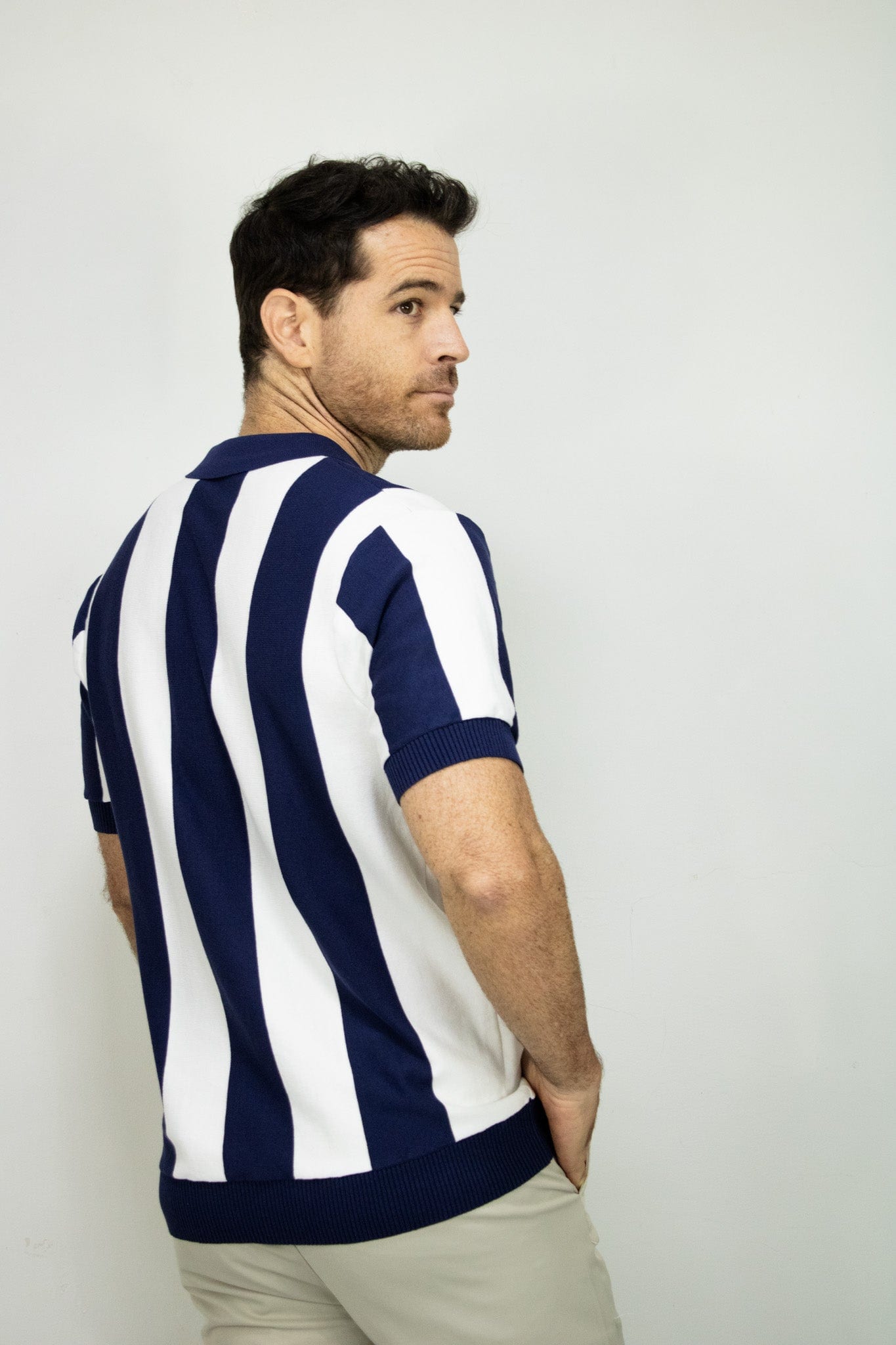 POLO TEJIDA RAYAS AZUL OSCURA PARA HOMBRE - imagen 3